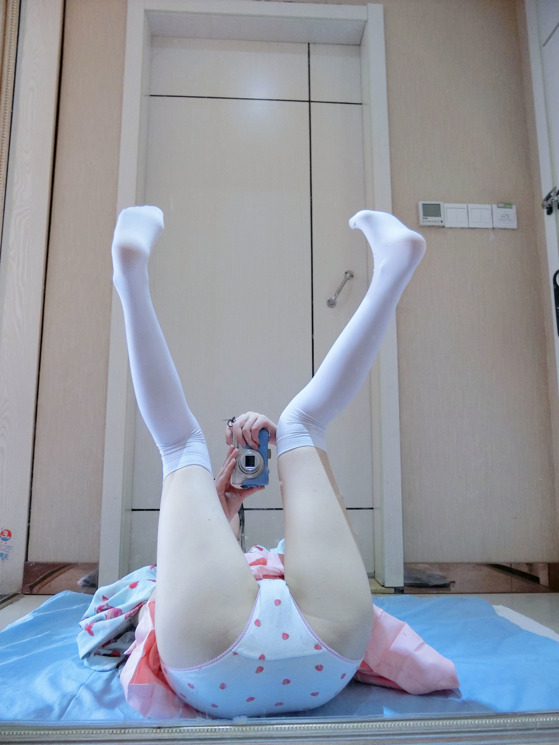 [福利COS] 微博萌妹子西尔酱 - 金鱼和服第11张