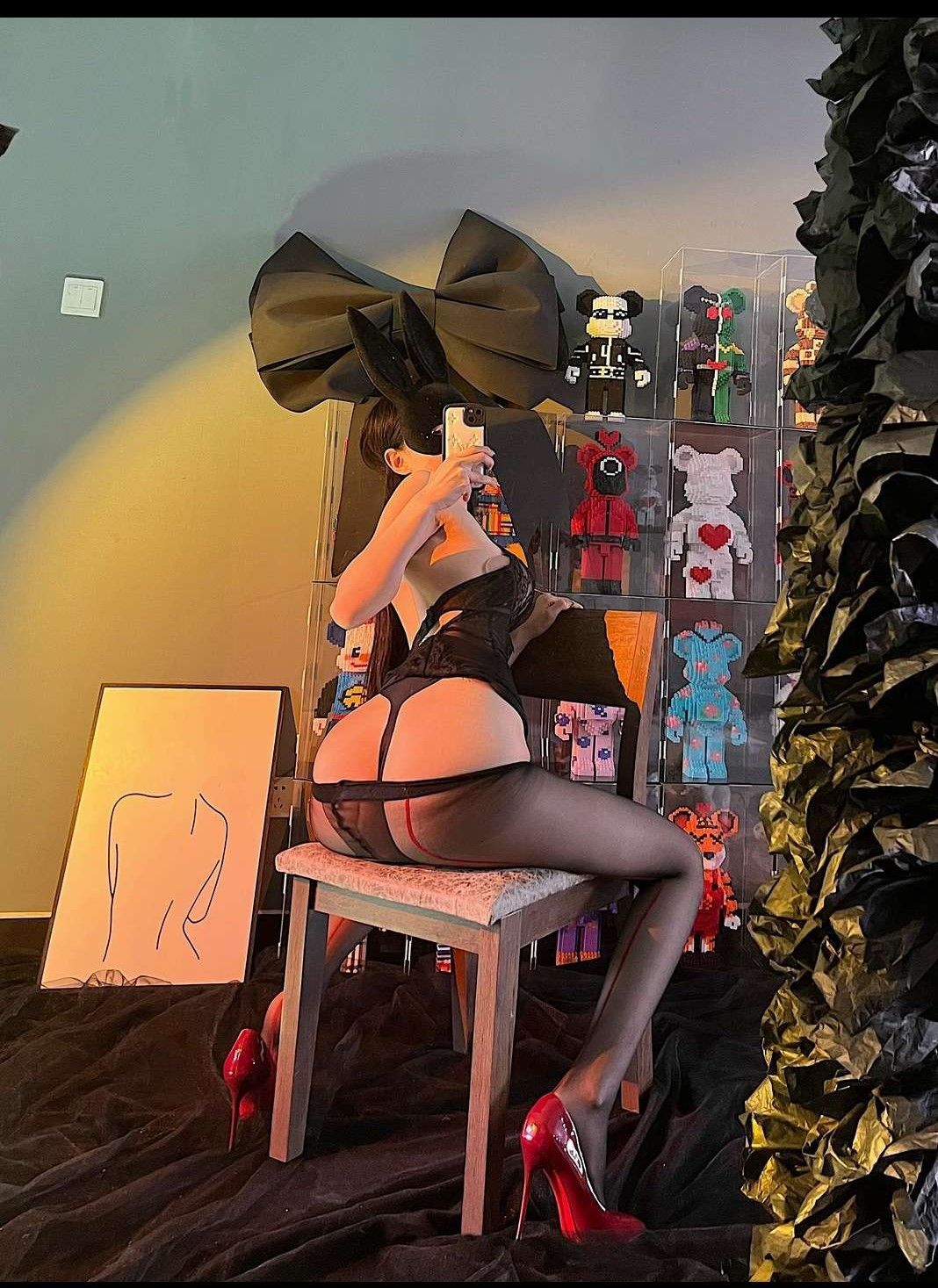 [福利COS] 性感网红dearie的会员写真第20张