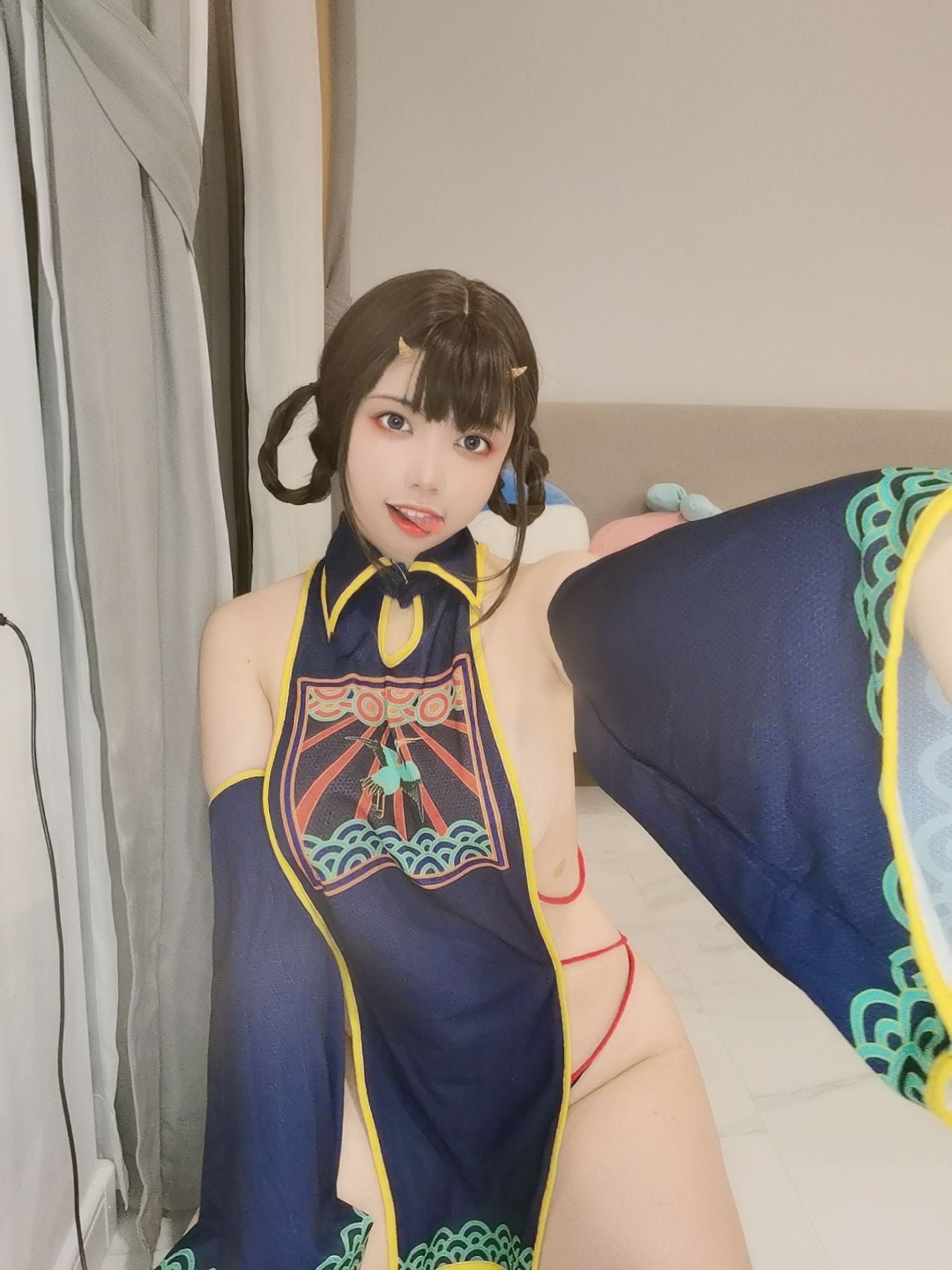 [福利COS] 啊日日_Ganlory - 小僵尸自拍第6张