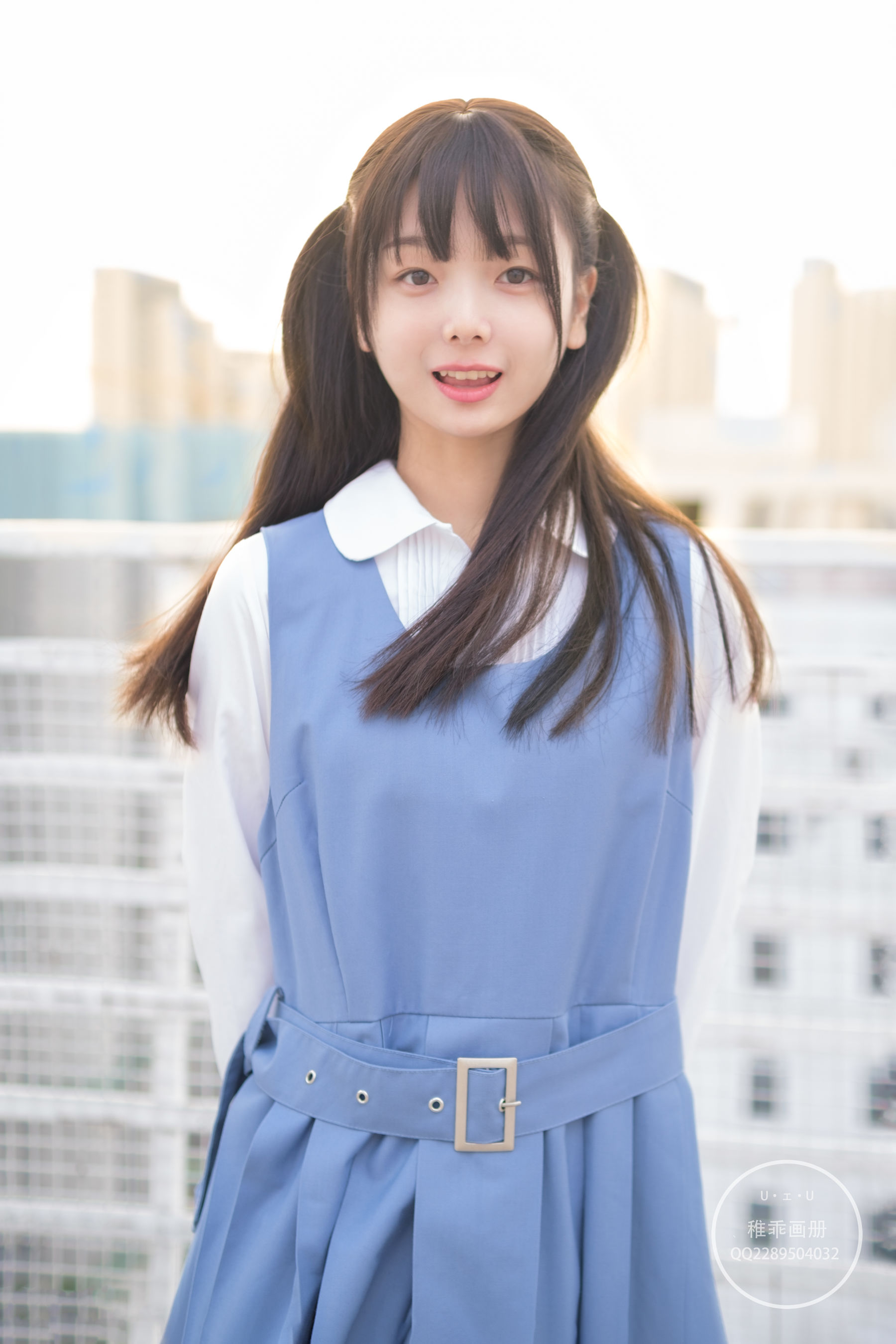 [福利COS] 柴系小乖(稚乖画册) - 夜夜 天台真空80D白丝第6张