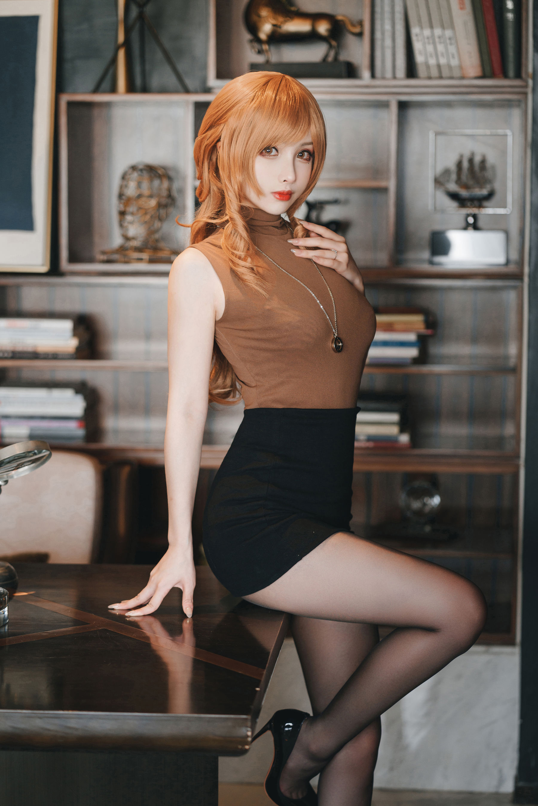 [福利COS] COS福利rioko凉凉子(肉扣热热子) - 人妻的一天-公司篇第4张