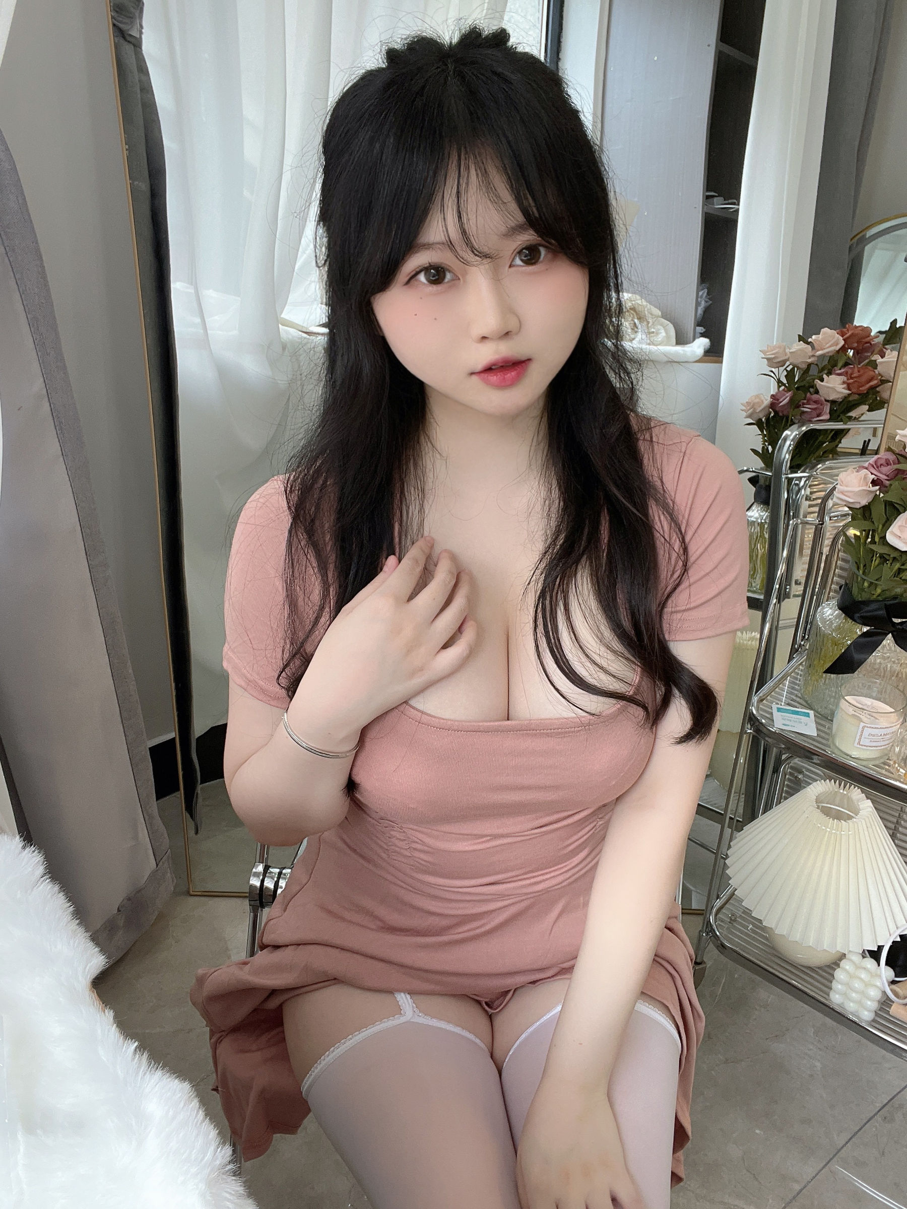 [福利COS] 蜜桃少女是依酱呀 - 人妻第11张