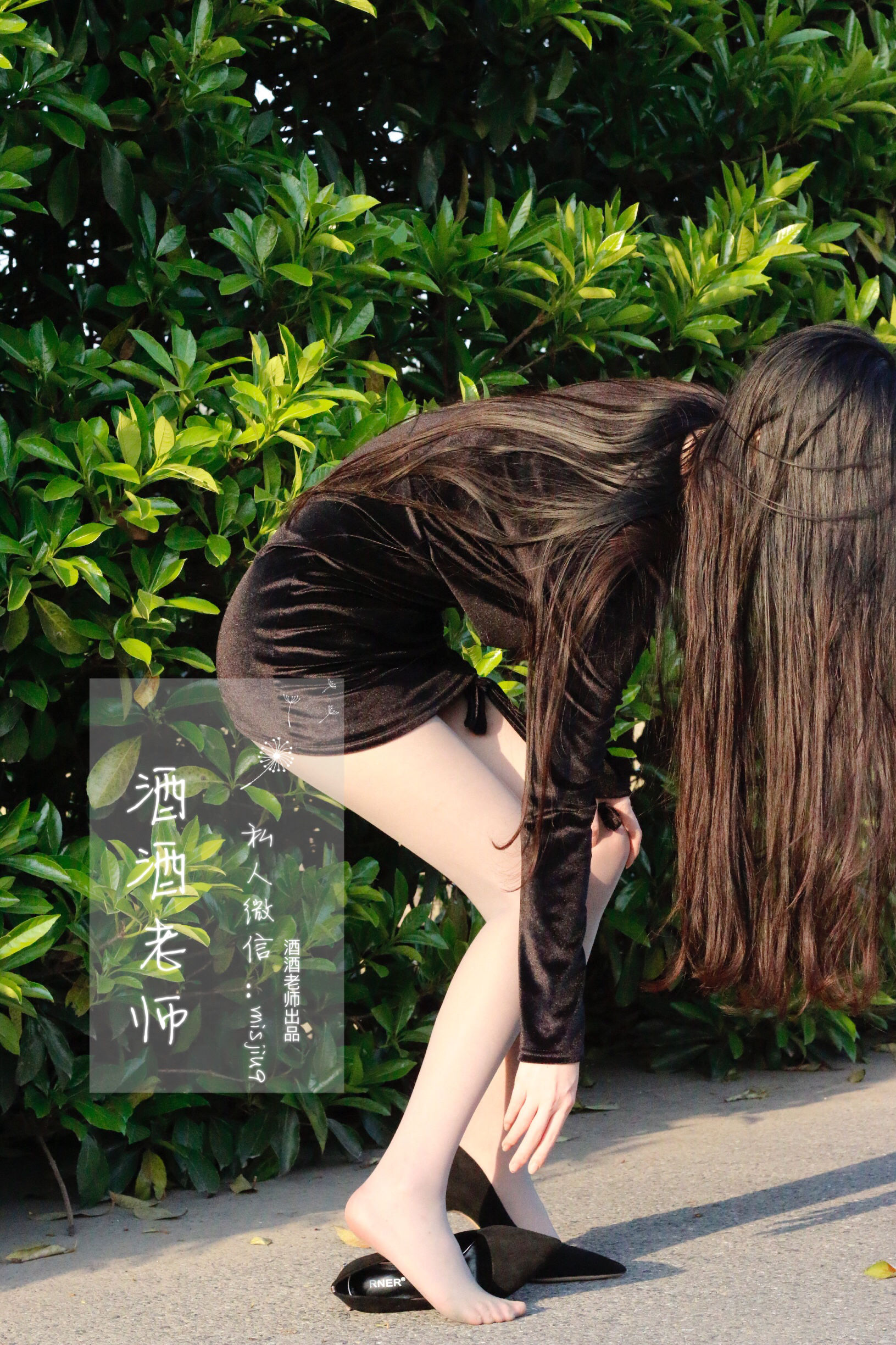 [福利COS] 酒酒老师 - 黄昏光影高跟秀第9张