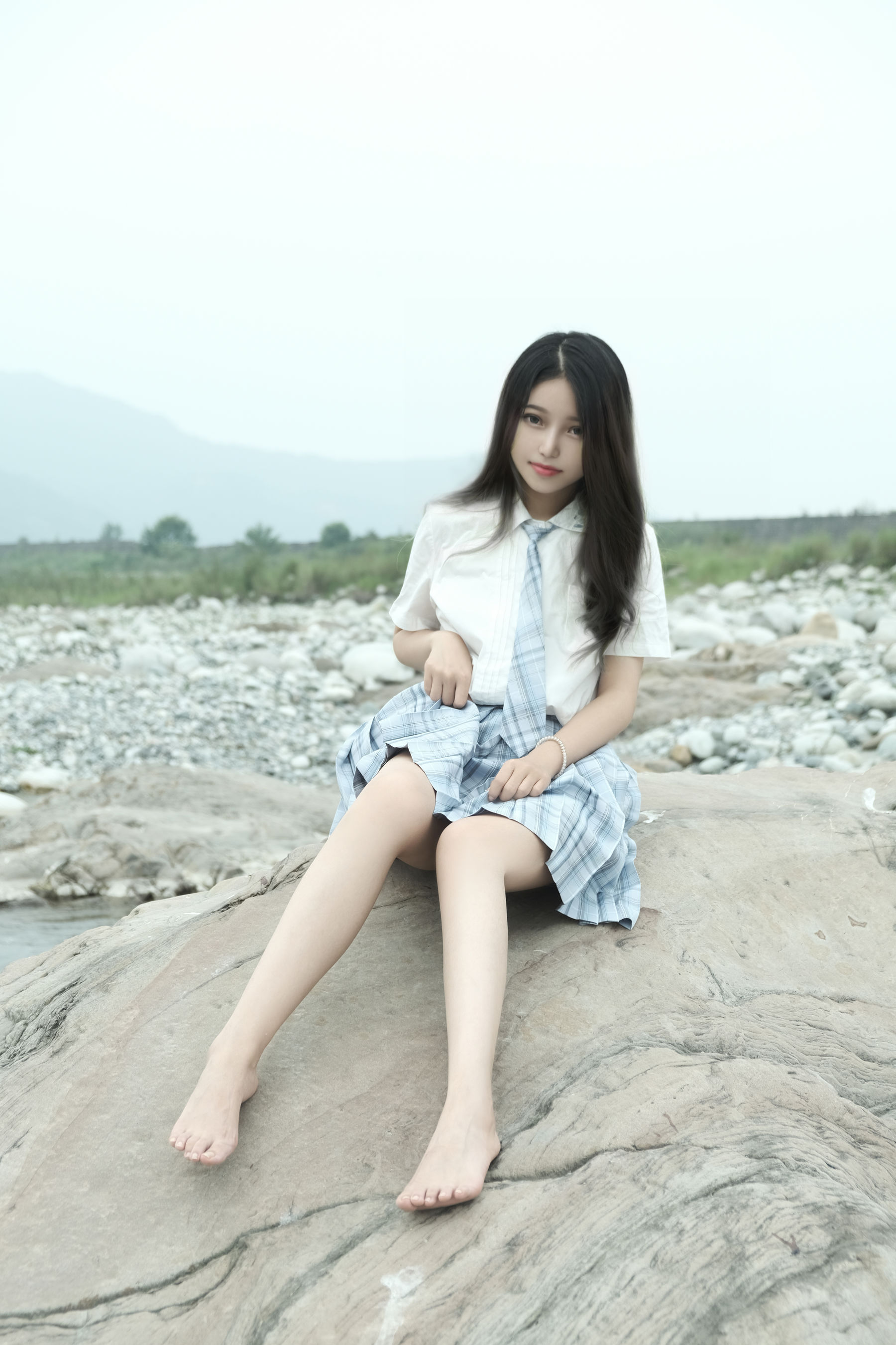 [福利COS] eloise软软 - 河边JK第6张