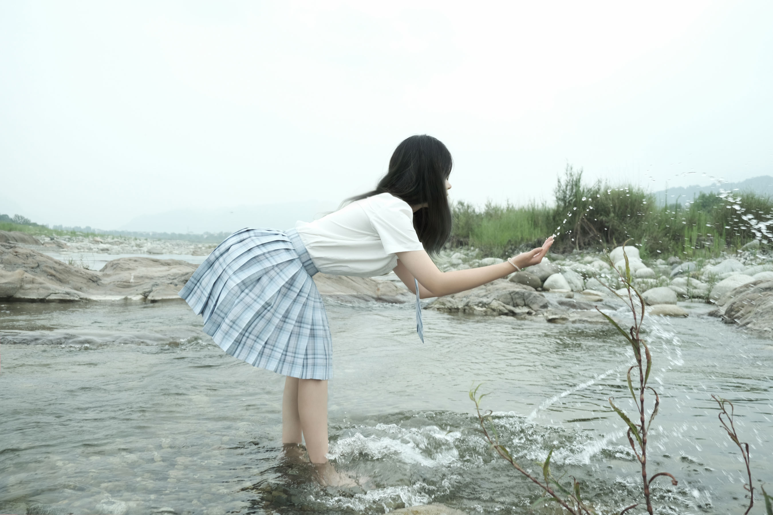 [福利COS] eloise软软 - 河边JK第10张