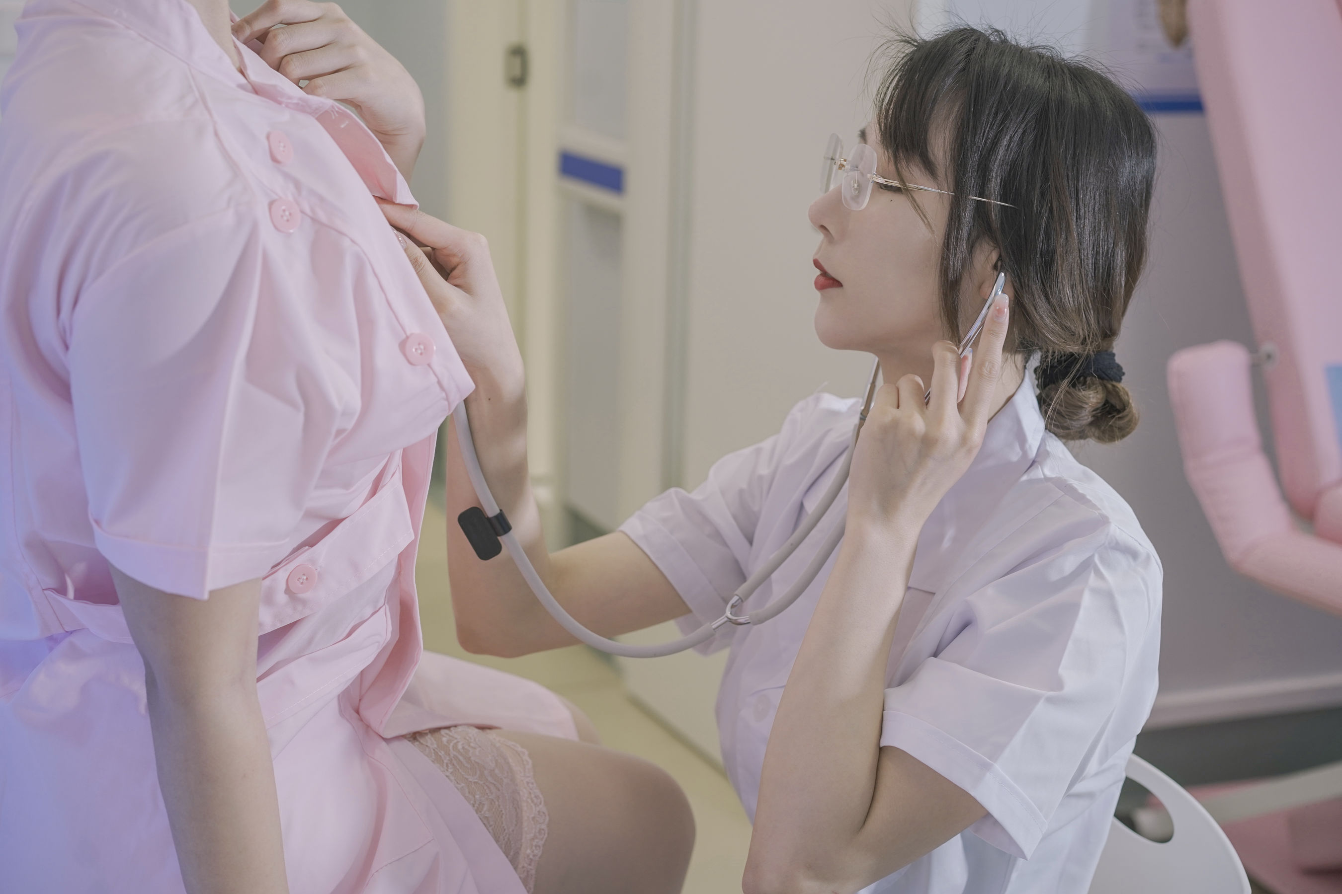 [福利COS] 云溪溪&amp;amp;奶桃桃 N47医护第8张