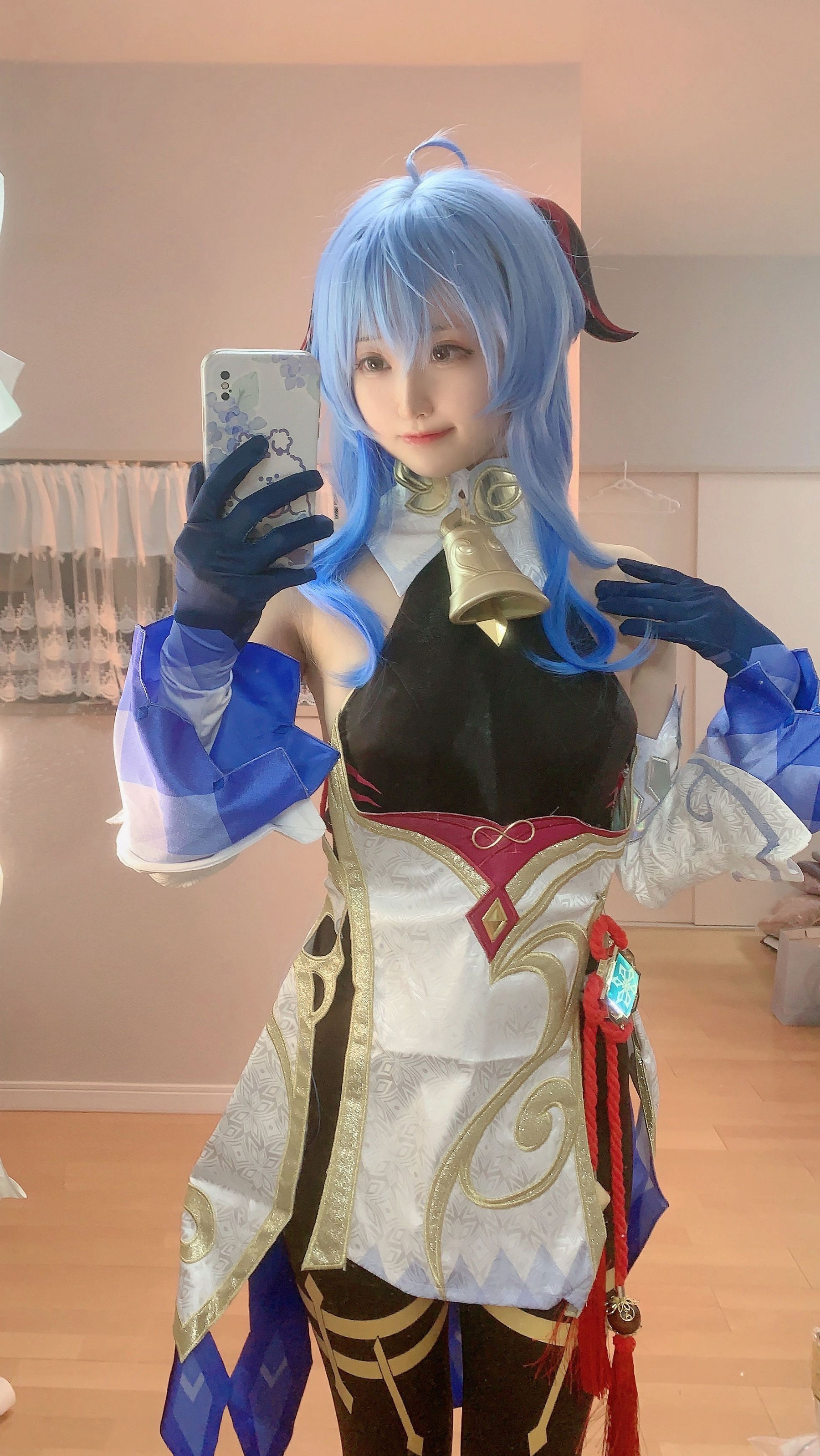 [福利COS] 千阳(ちよ) - 甘雨对镜拍第5张