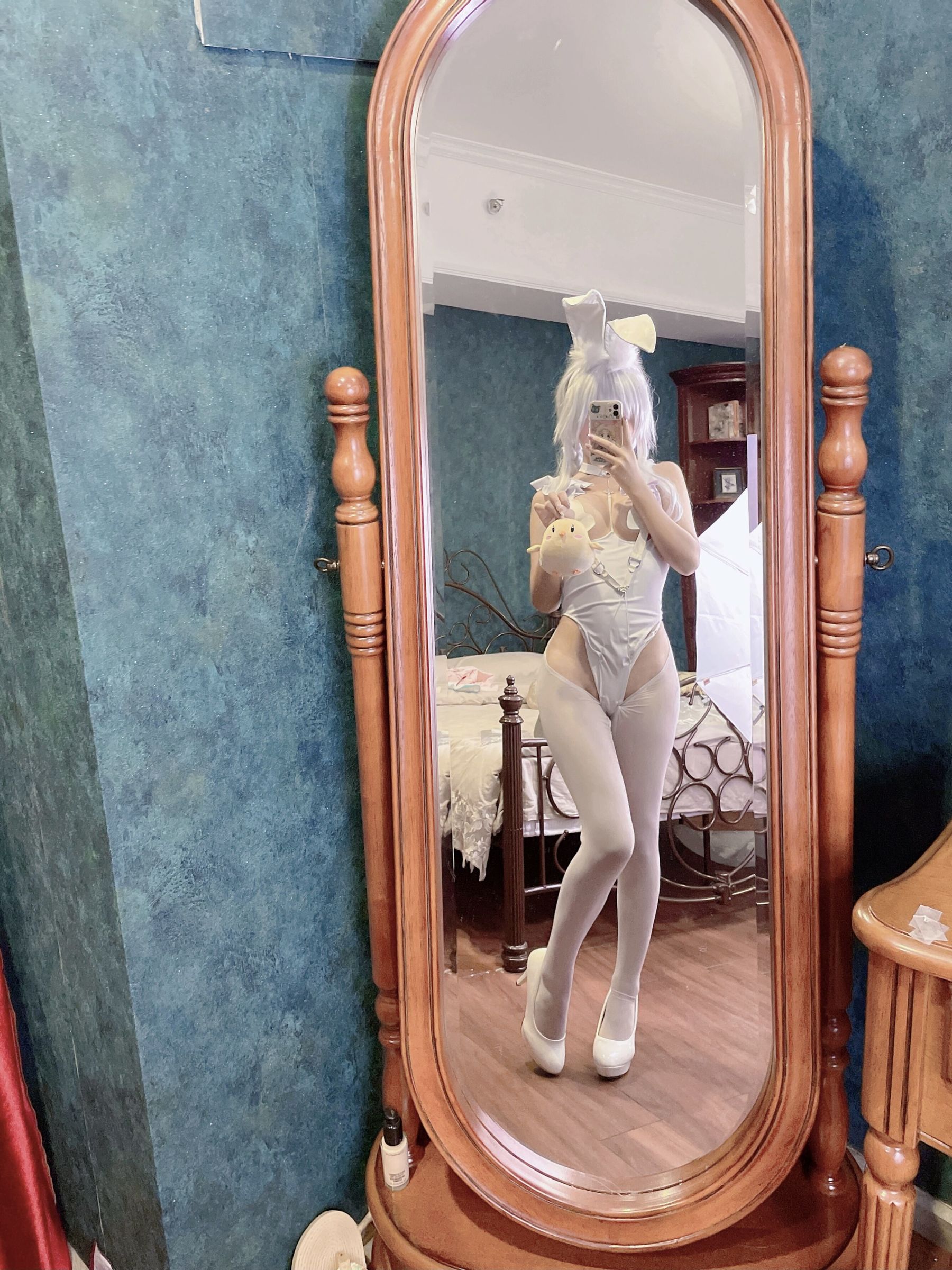 [福利COS] 阳光美少女萌芽儿o0 - 恶毒白兔第19张