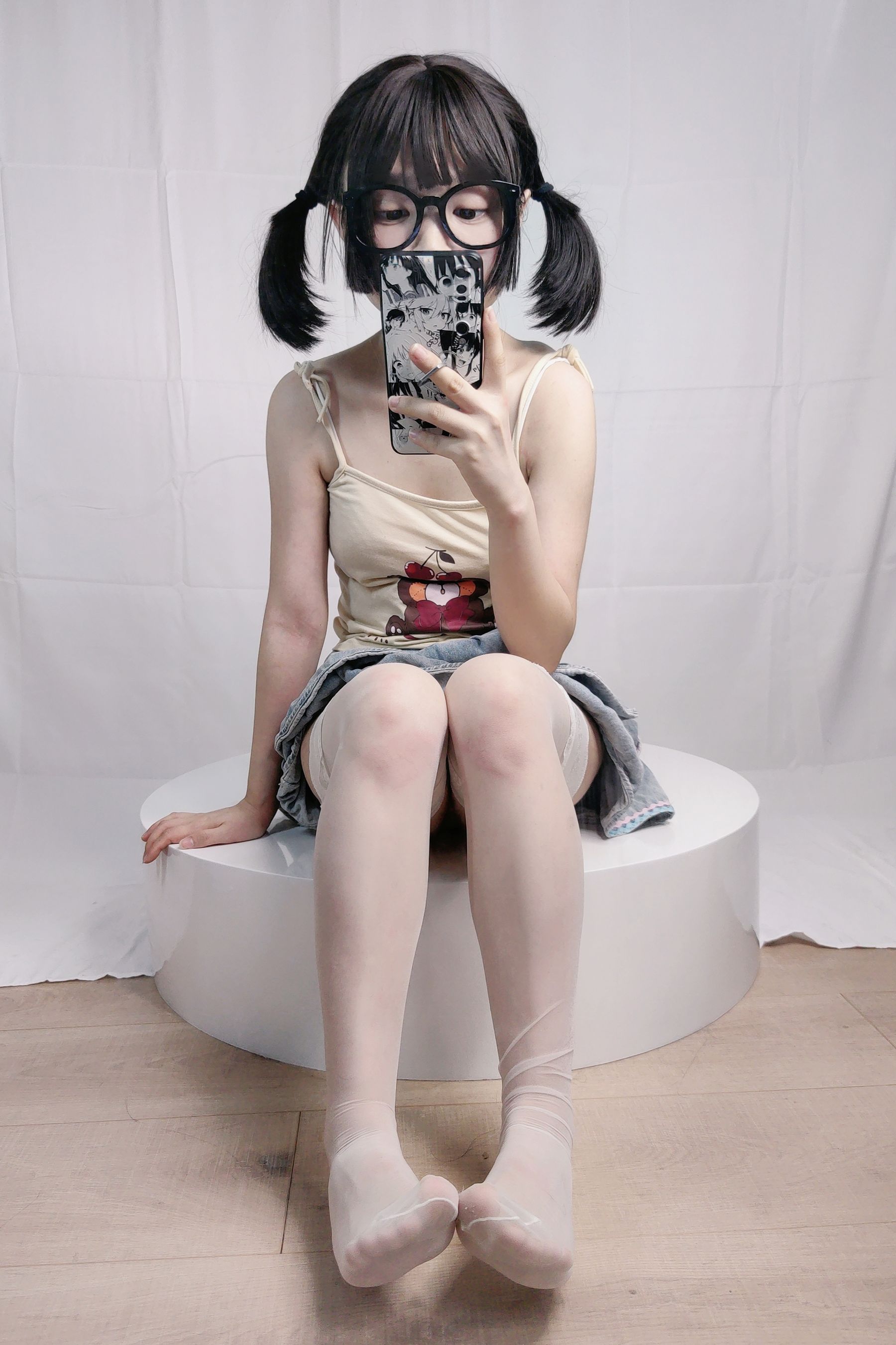 [福利COS] 神沢永莉 - 绫蛋糕裙吊带袜汐第1张