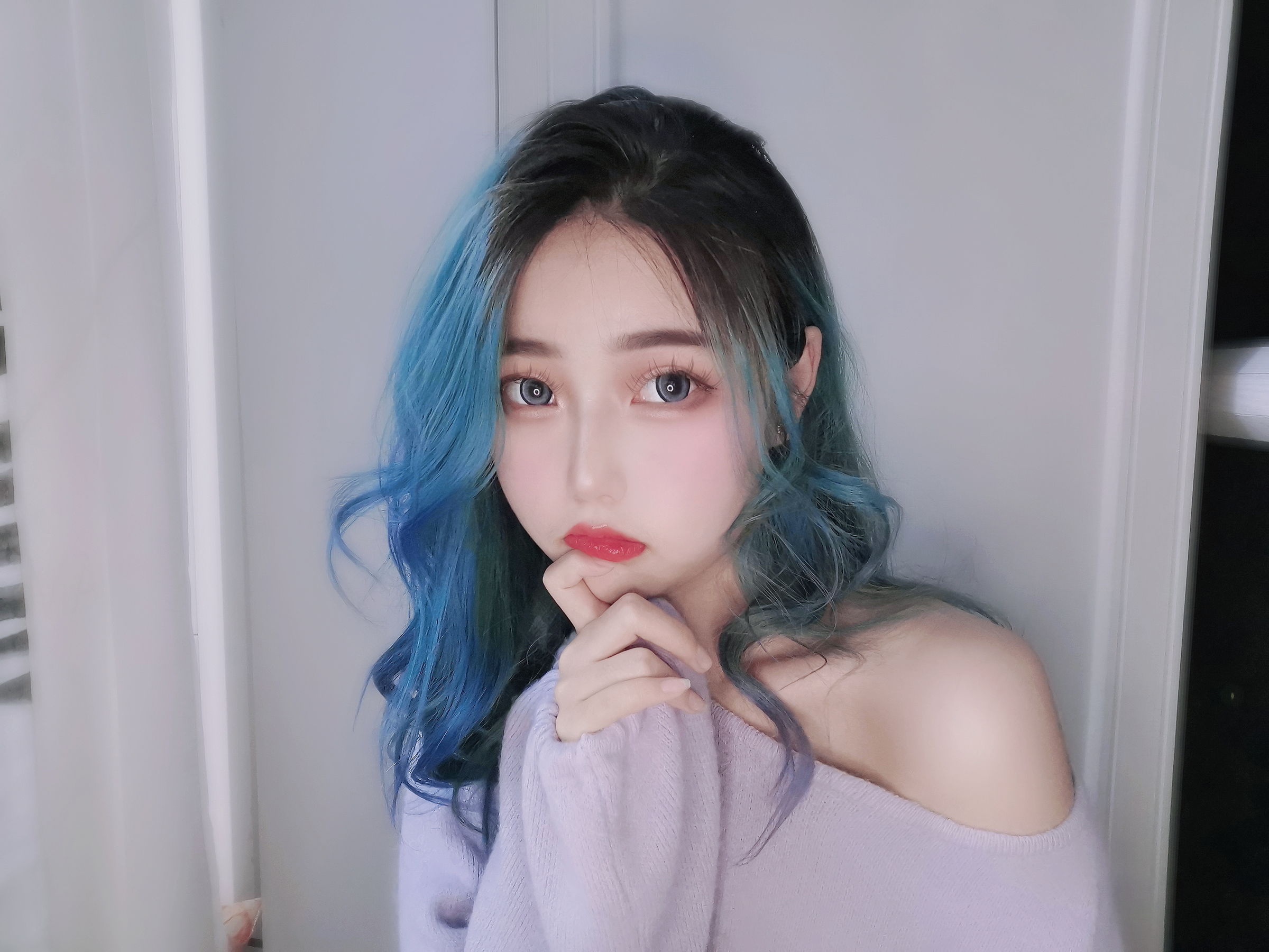 [福利COS] eloise软软 - 双拼丝袜第1张