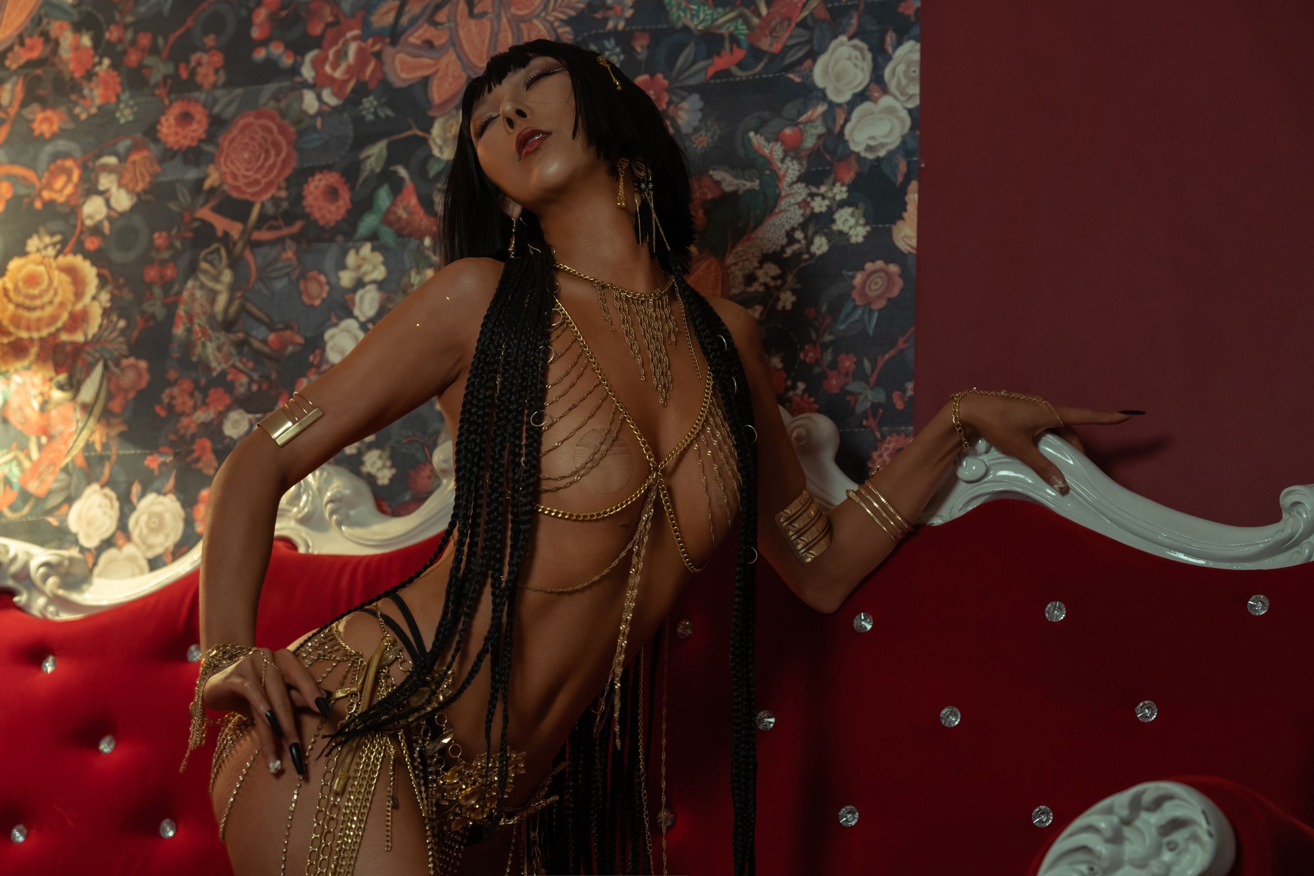 [福利COS] 云溪溪 - 奶桃桃 女巫和艳后第15张