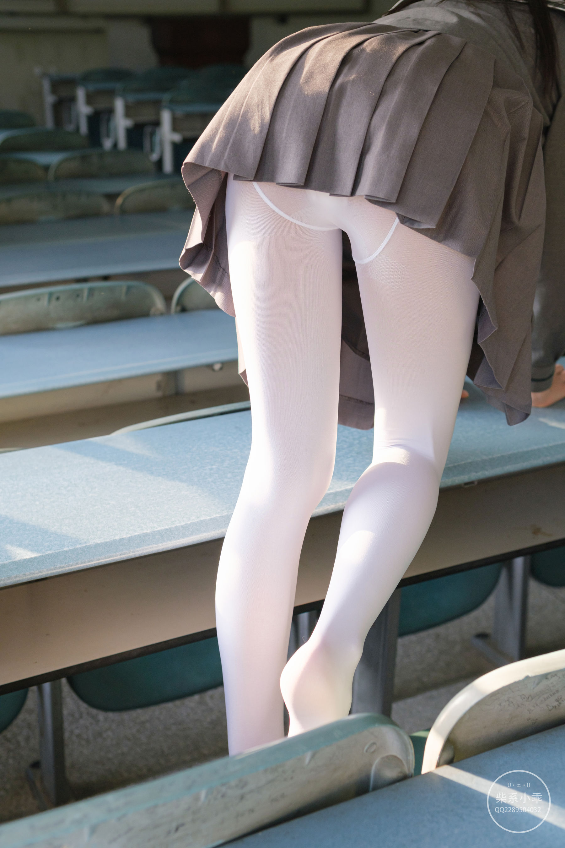 [福利COS] 柴系小乖(稚乖画册) - 夜夜 教室第13张