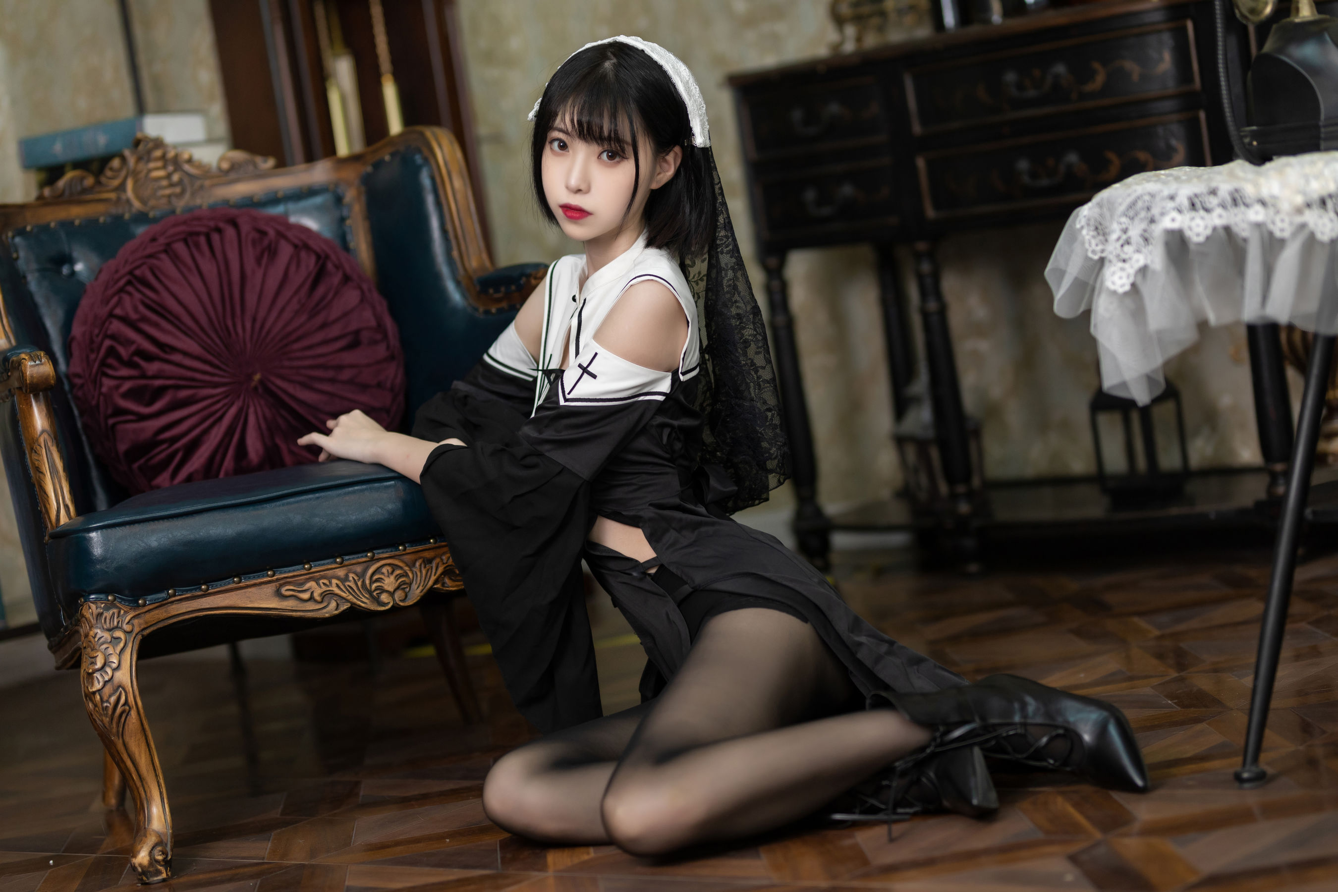 [福利COS] 许岚(叁月life) - 暗黑修女第6张