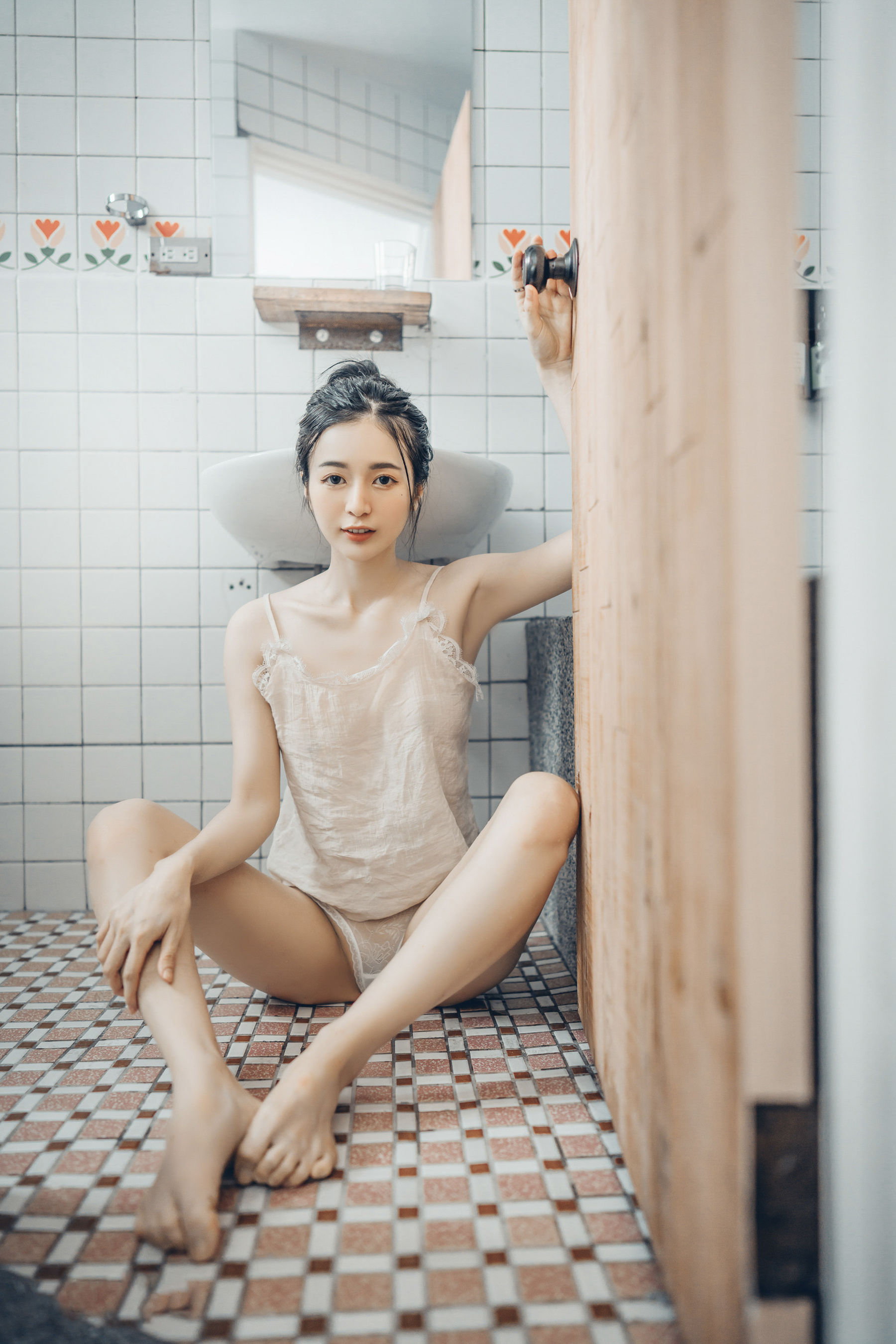 [福利COS] 辰辰 - 浴室里的天使第8张