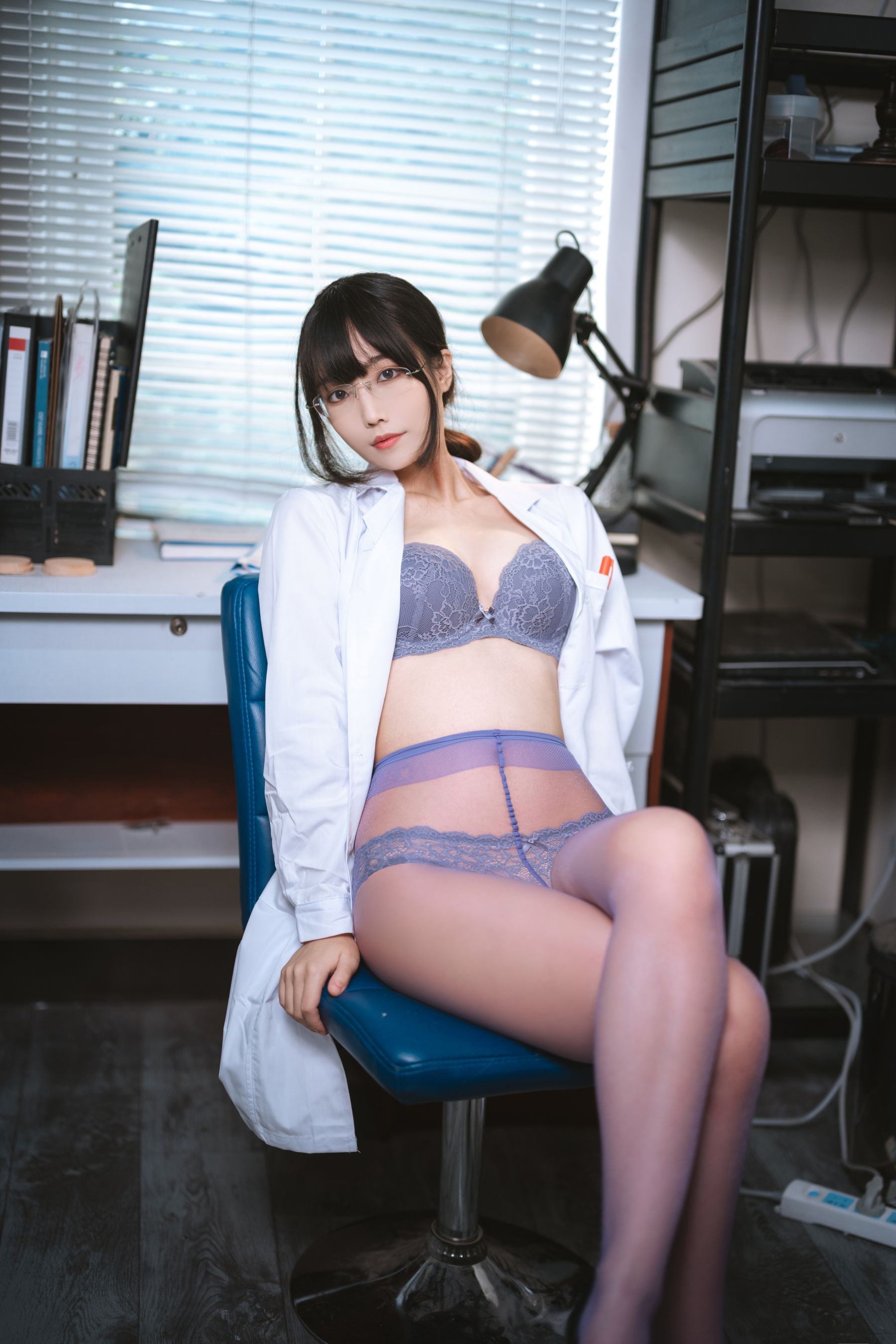 [福利COS] Cosplay汪知子 - 医生姐姐第8张