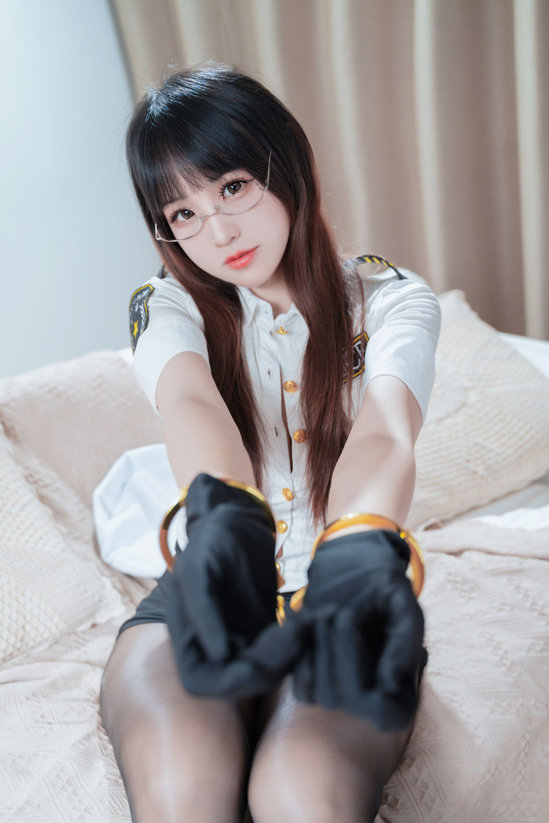 [福利COS] miko酱ww - 缠绕女警第5张