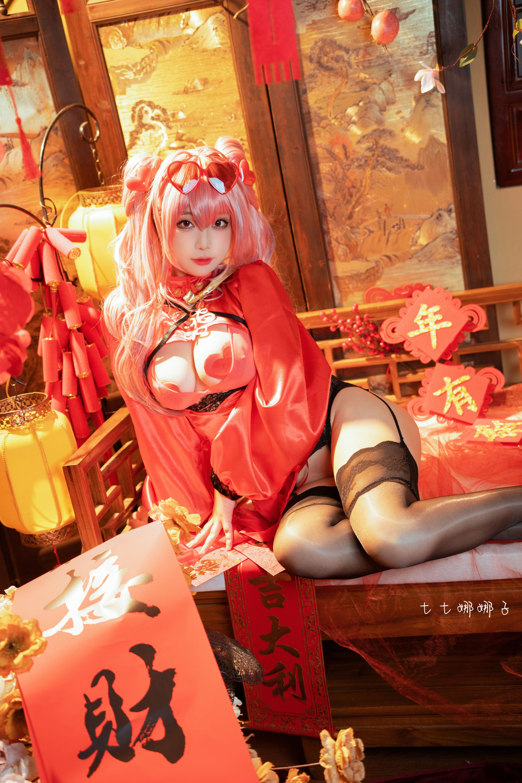 [福利COS] 七七娜娜子 - 布莱默顿新春旗袍第4张