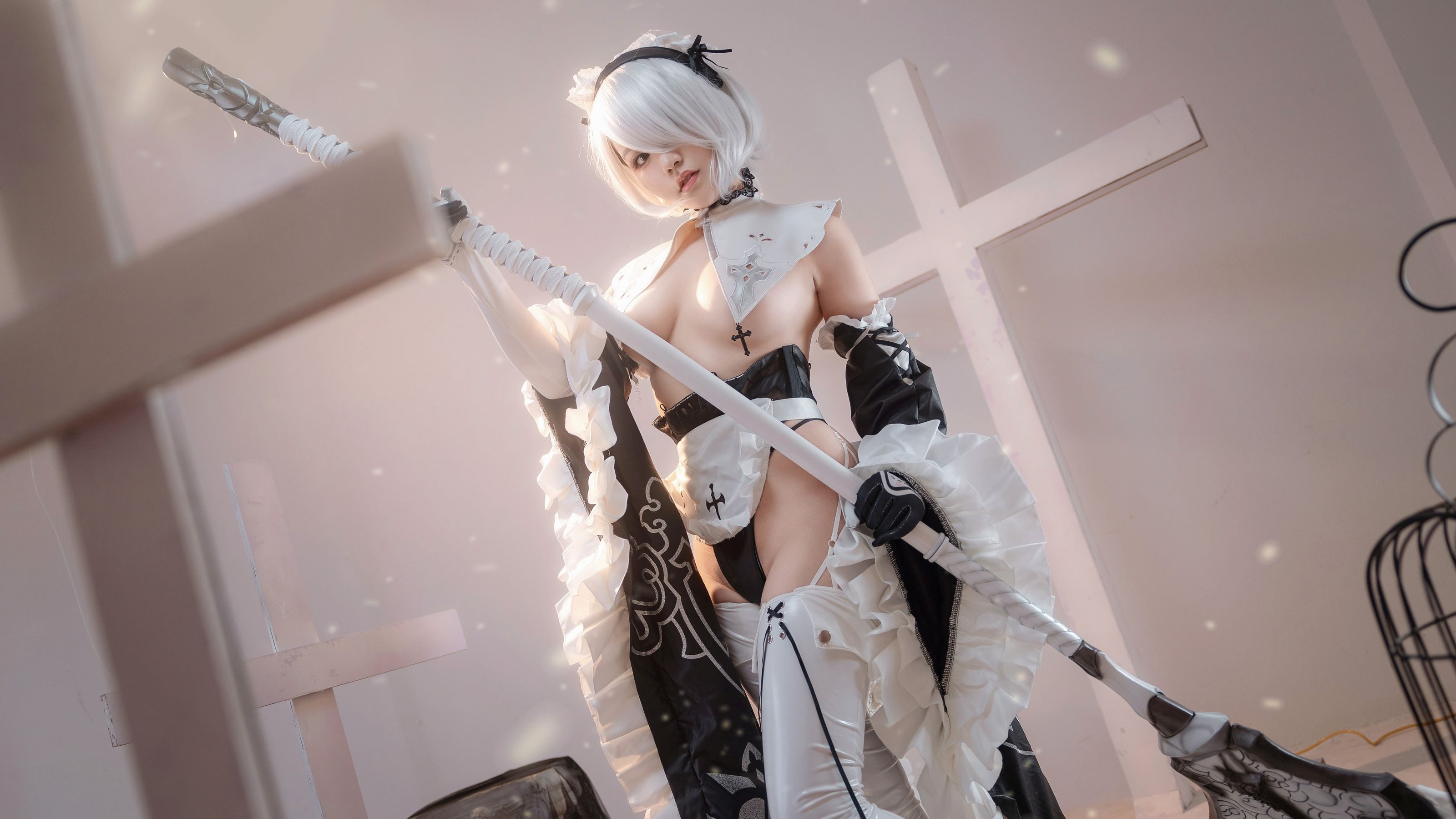 [福利COS] 七七娜娜子 - 2B女仆第4张