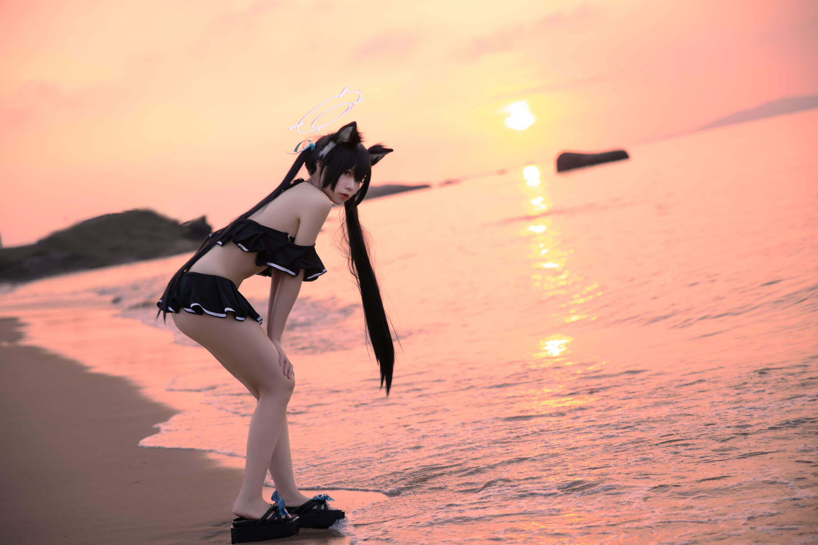 [福利COS] 动漫博主G44不会受伤 - 碧蓝档案 黑見芹香 海边泳装第3张