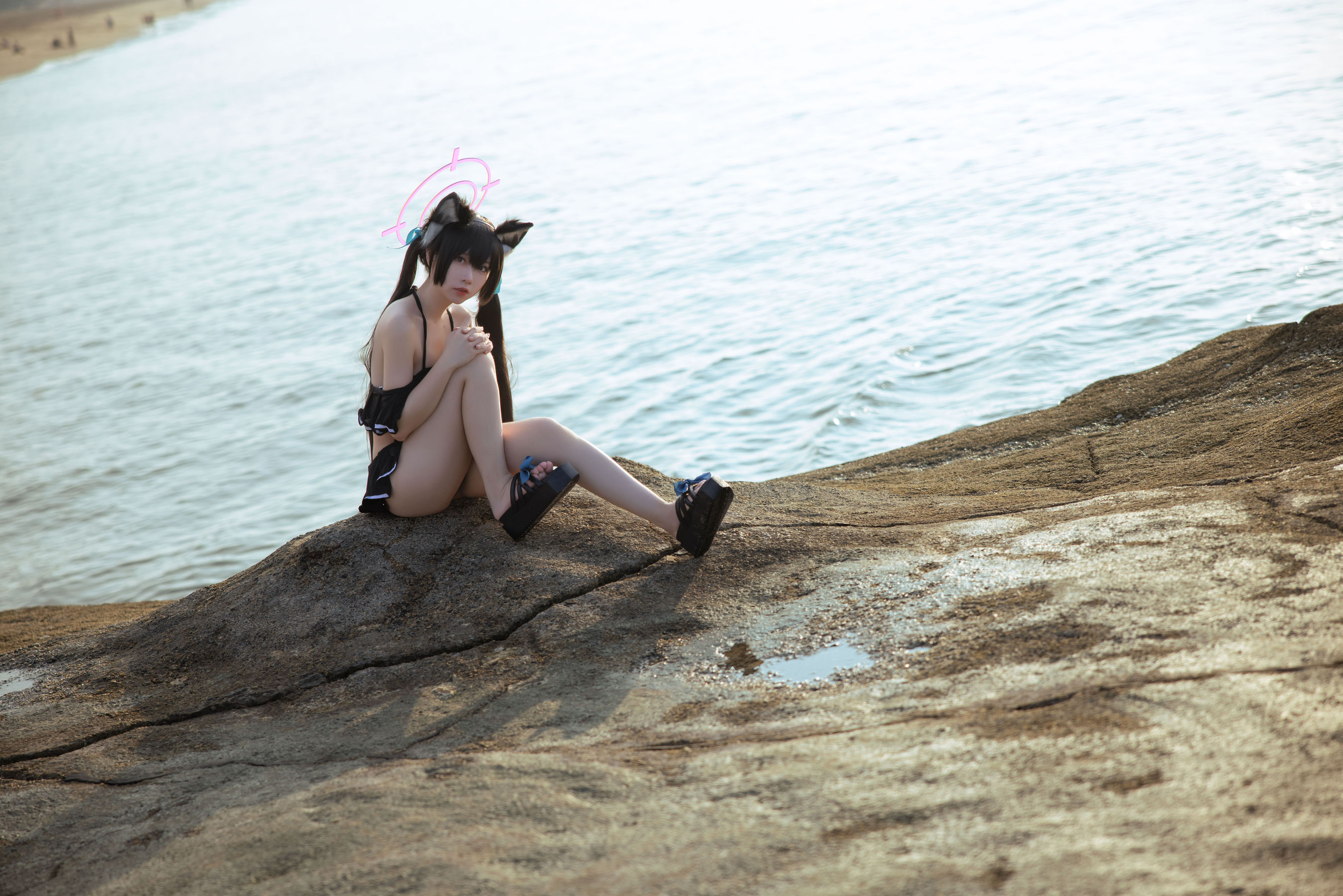 [福利COS] 动漫博主G44不会受伤 - 碧蓝档案 黑見芹香 海边泳装第8张