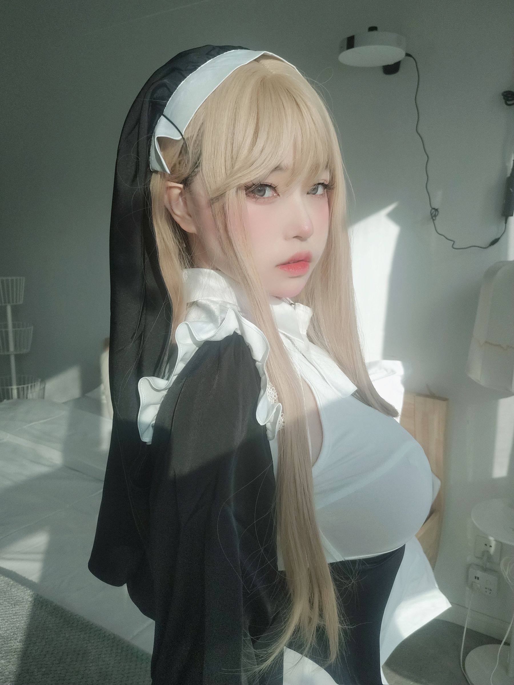[福利COS] 女主K - 修女第12张