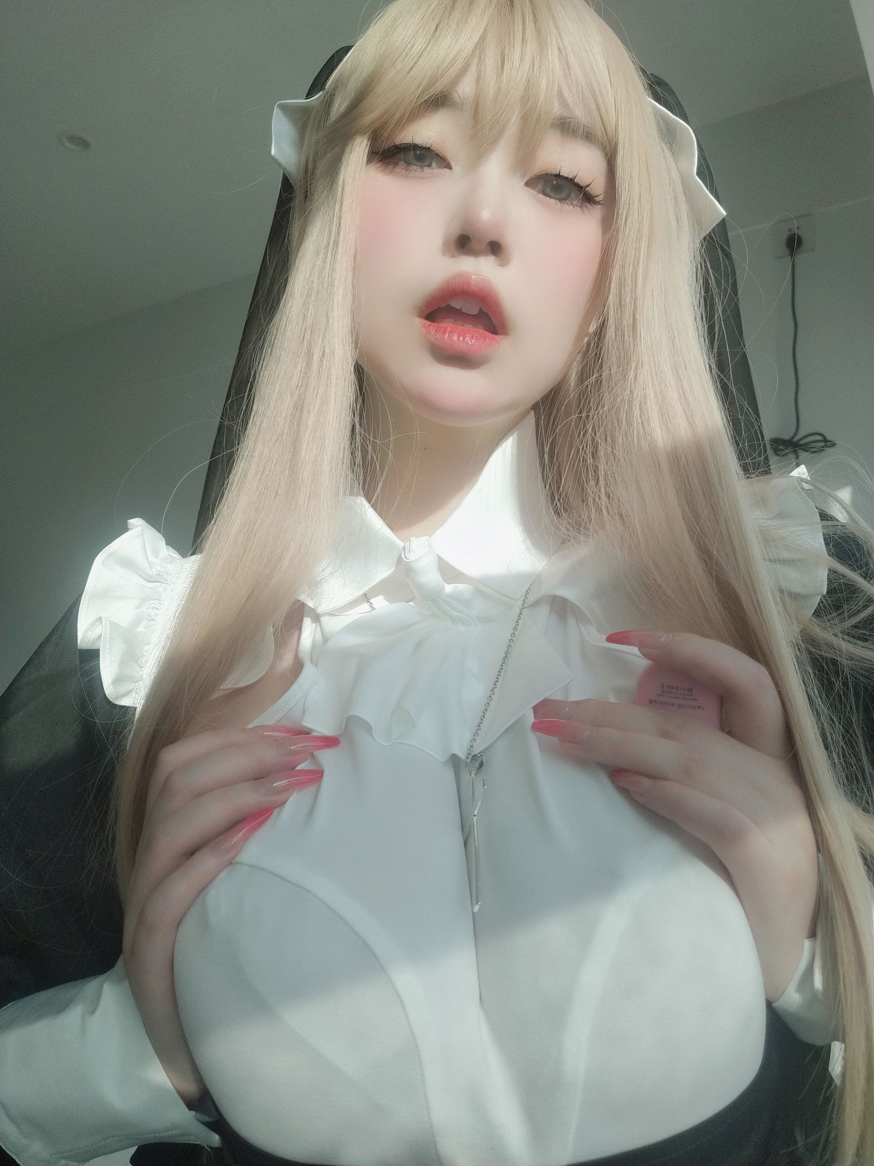 [福利COS] 女主K - 修女第16张