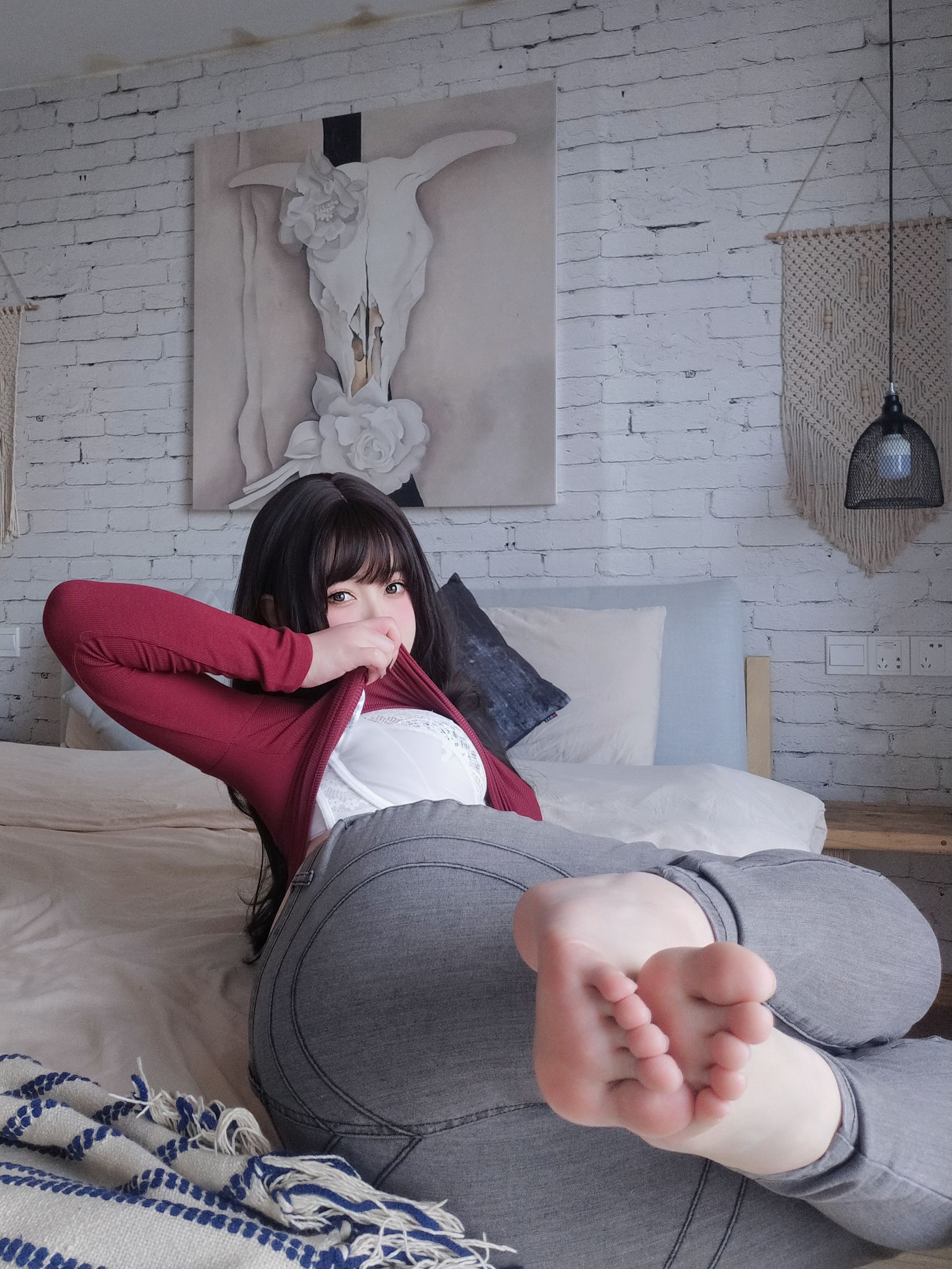 [福利COS] 女主K - 红色毛衣的丰满妹妹第33张