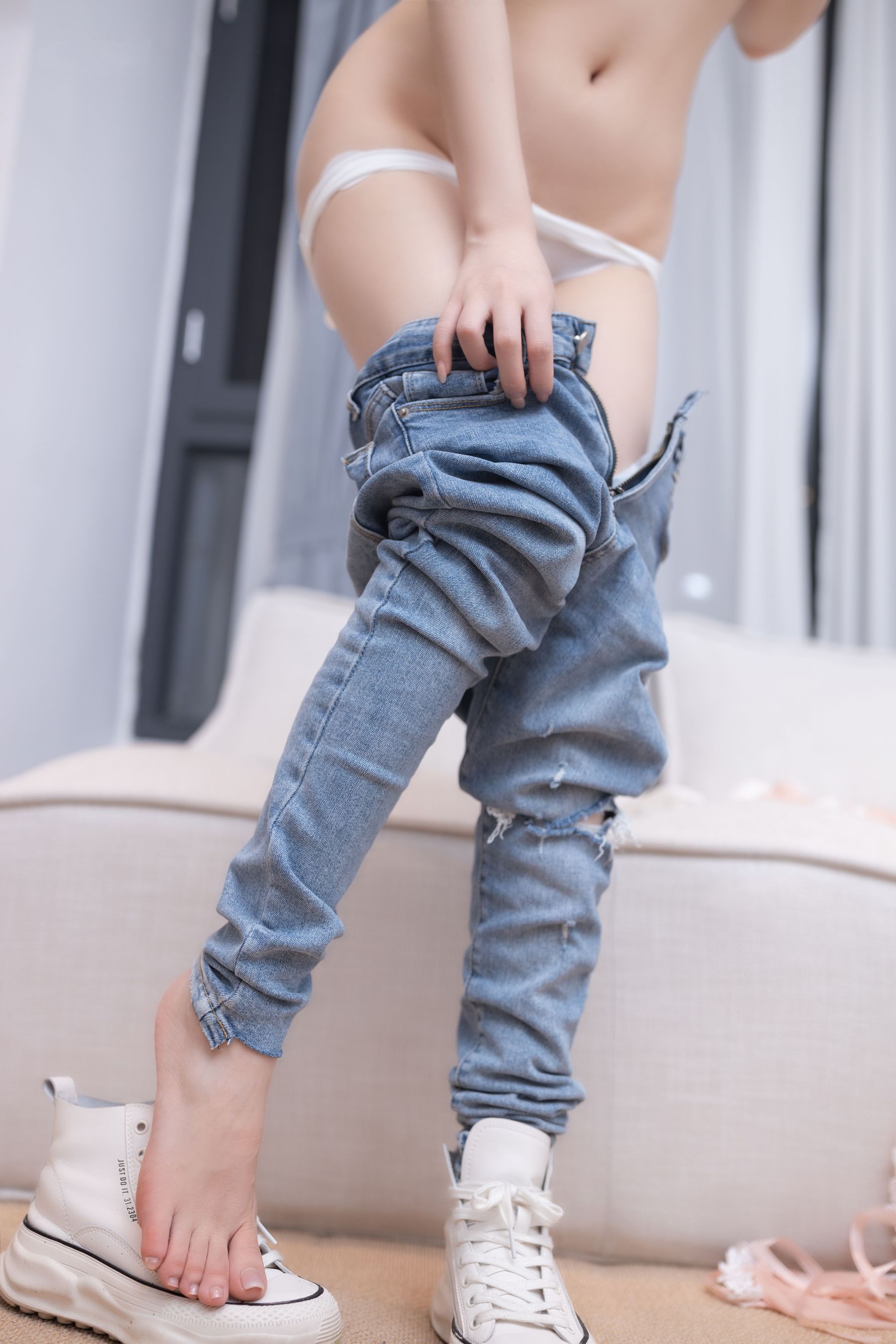 [福利COS] 鱼子酱 牛仔情趣写真第18张