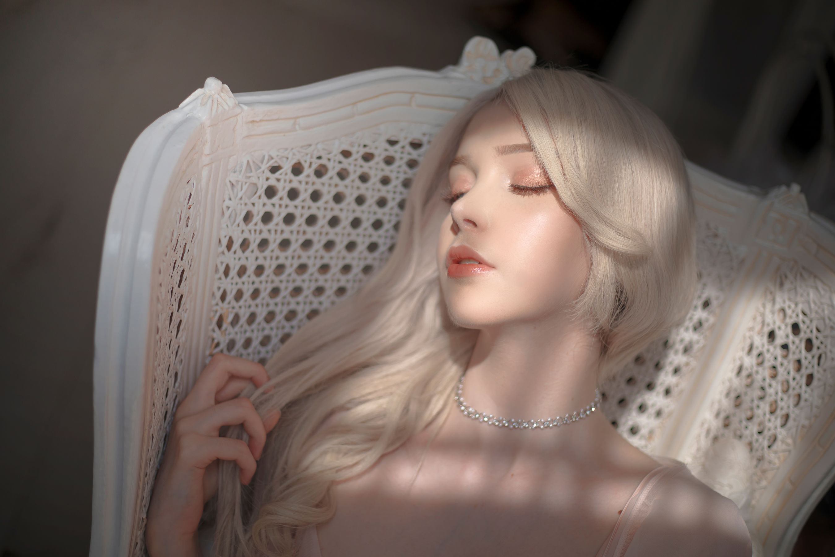 [COS福利] 国外美女SayaTheFox - 粉色套裝第5张