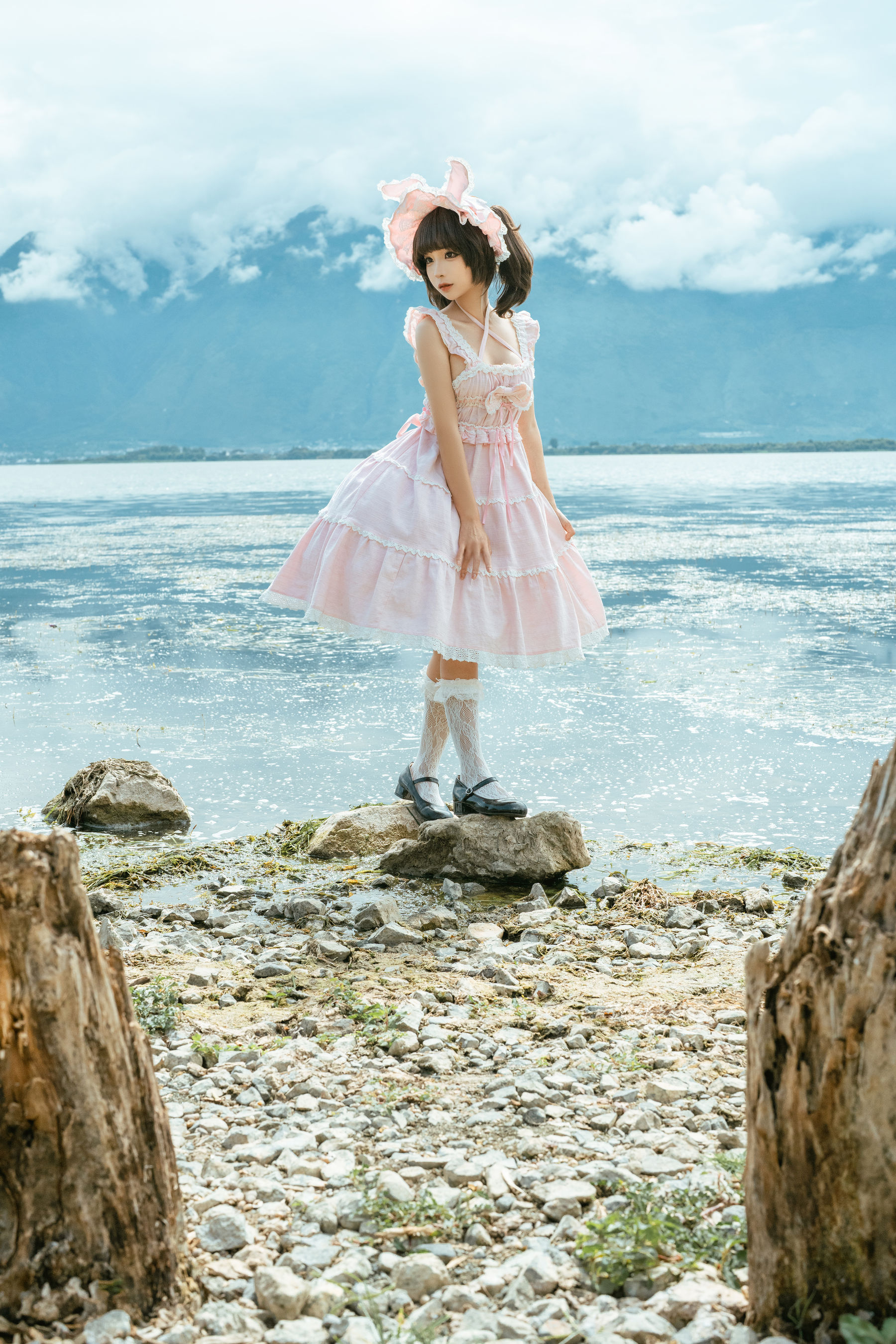 动漫博主蠢沫沫 - 湖边的少女第3张