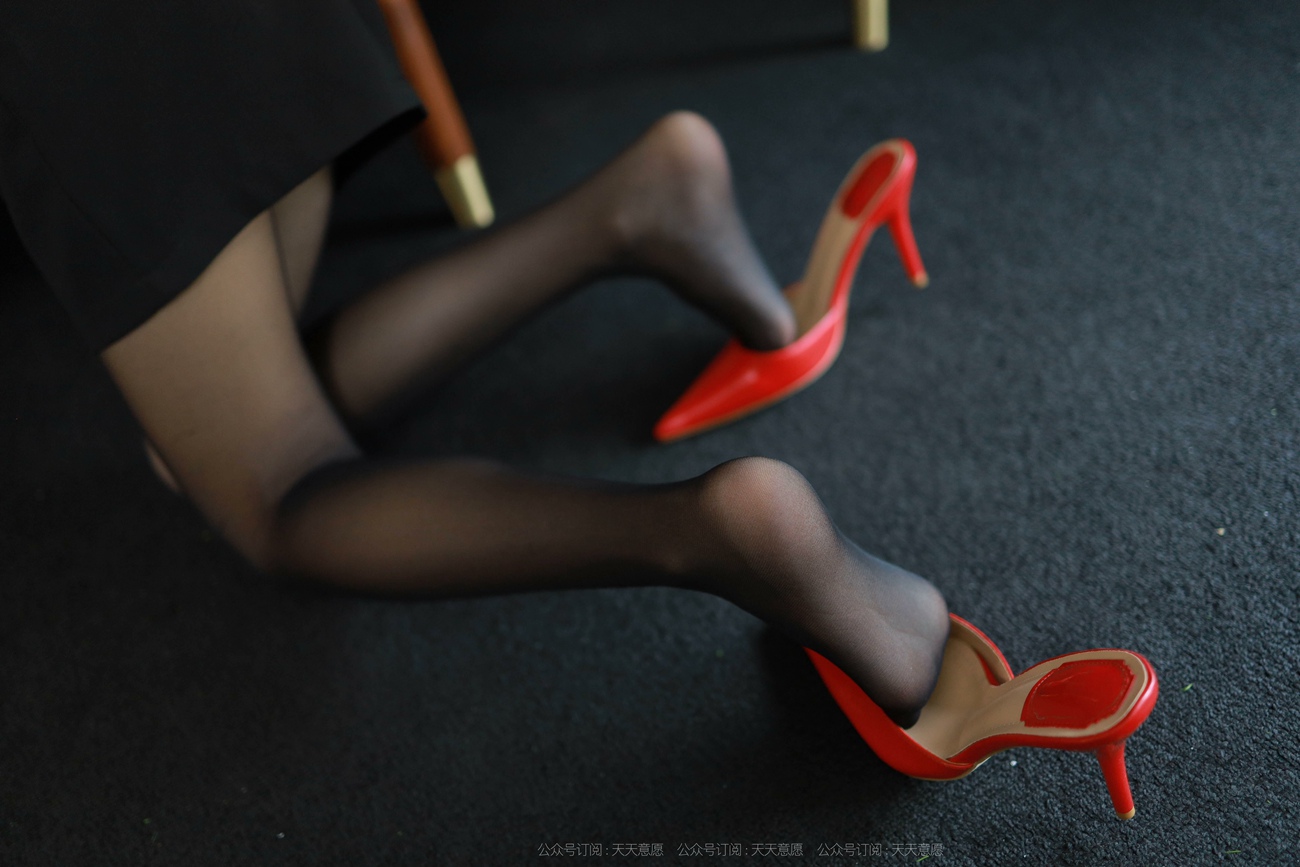 [IESS异思趣向] 耽丝 美子的红色高跟鞋 [96P]第6张