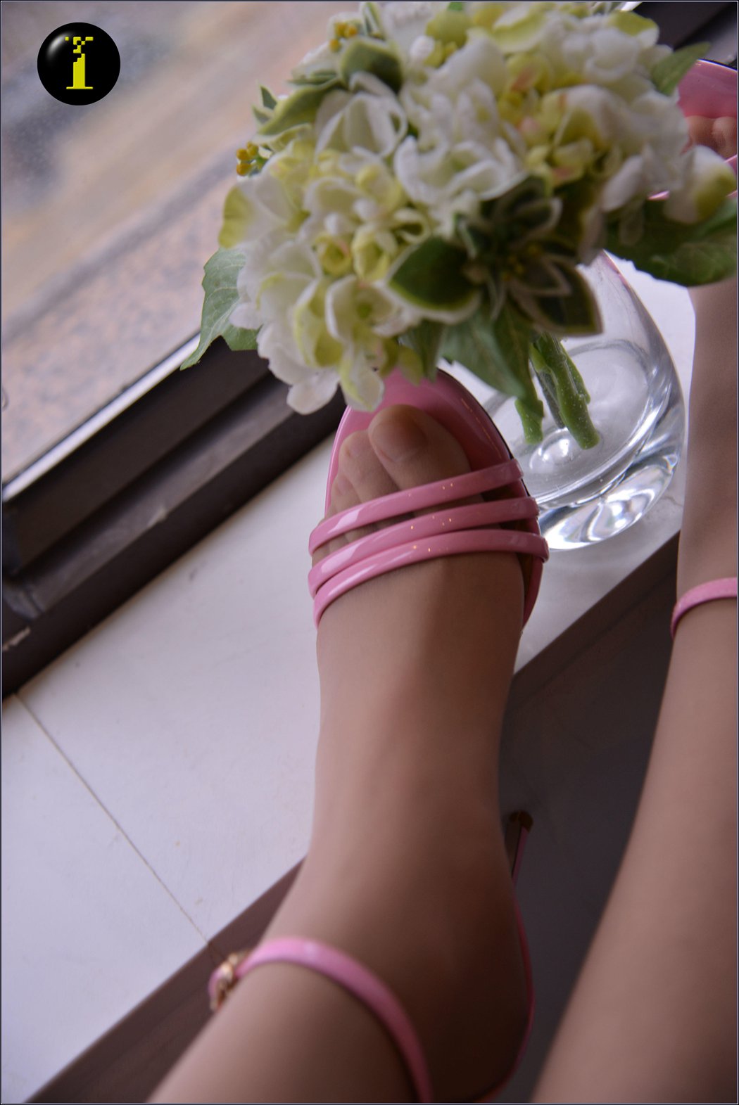 [IESS异思趣向] 普惠集 035-幸子 粉色绑带高跟鞋 在现浏览第3张