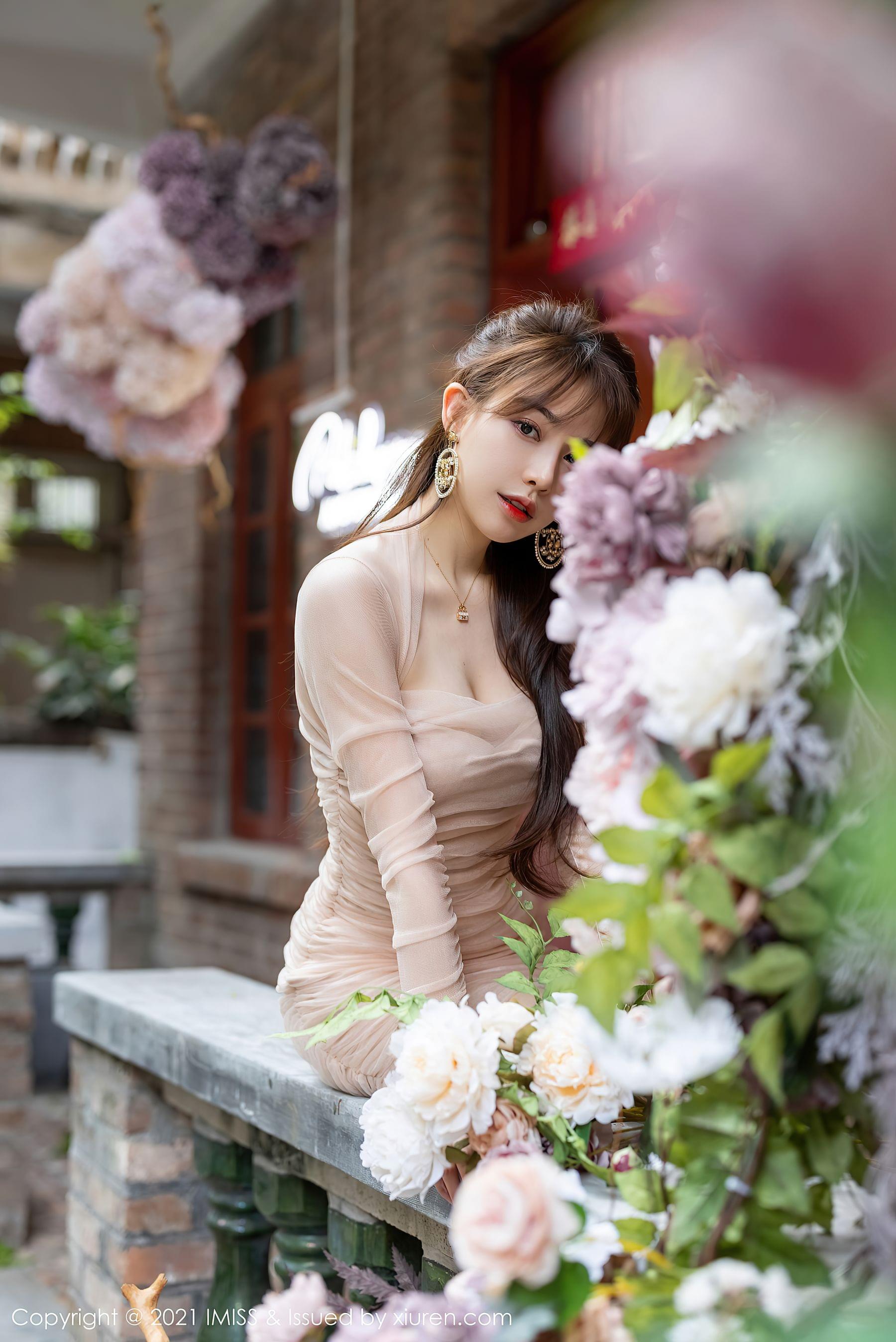 爱蜜社IMiss Vol.586 Lynn刘奕宁第8张