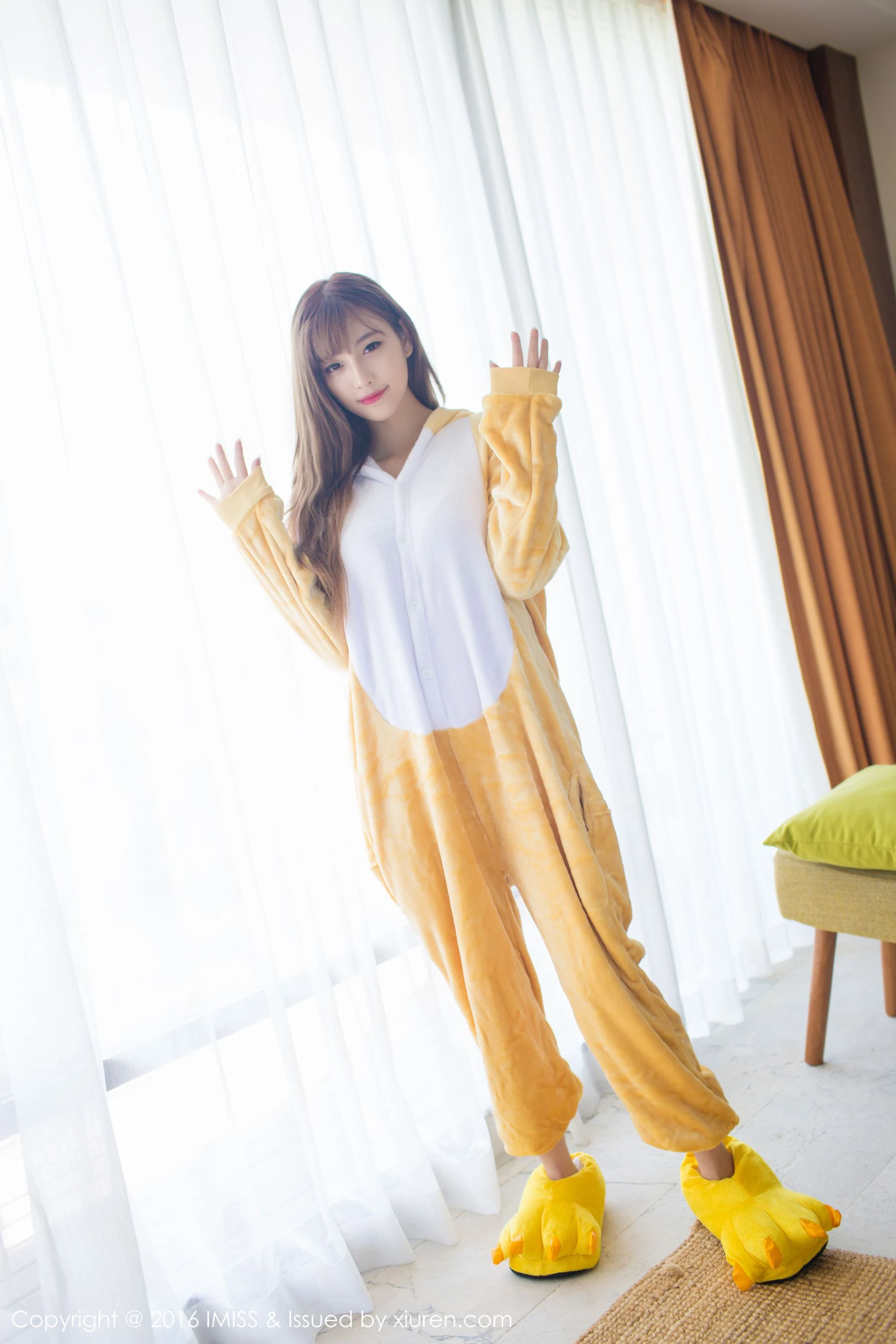 sugar小甜心CC《美女扮野兽+旗袍与丝袜》 爱蜜社IMiss Vol.136第1张