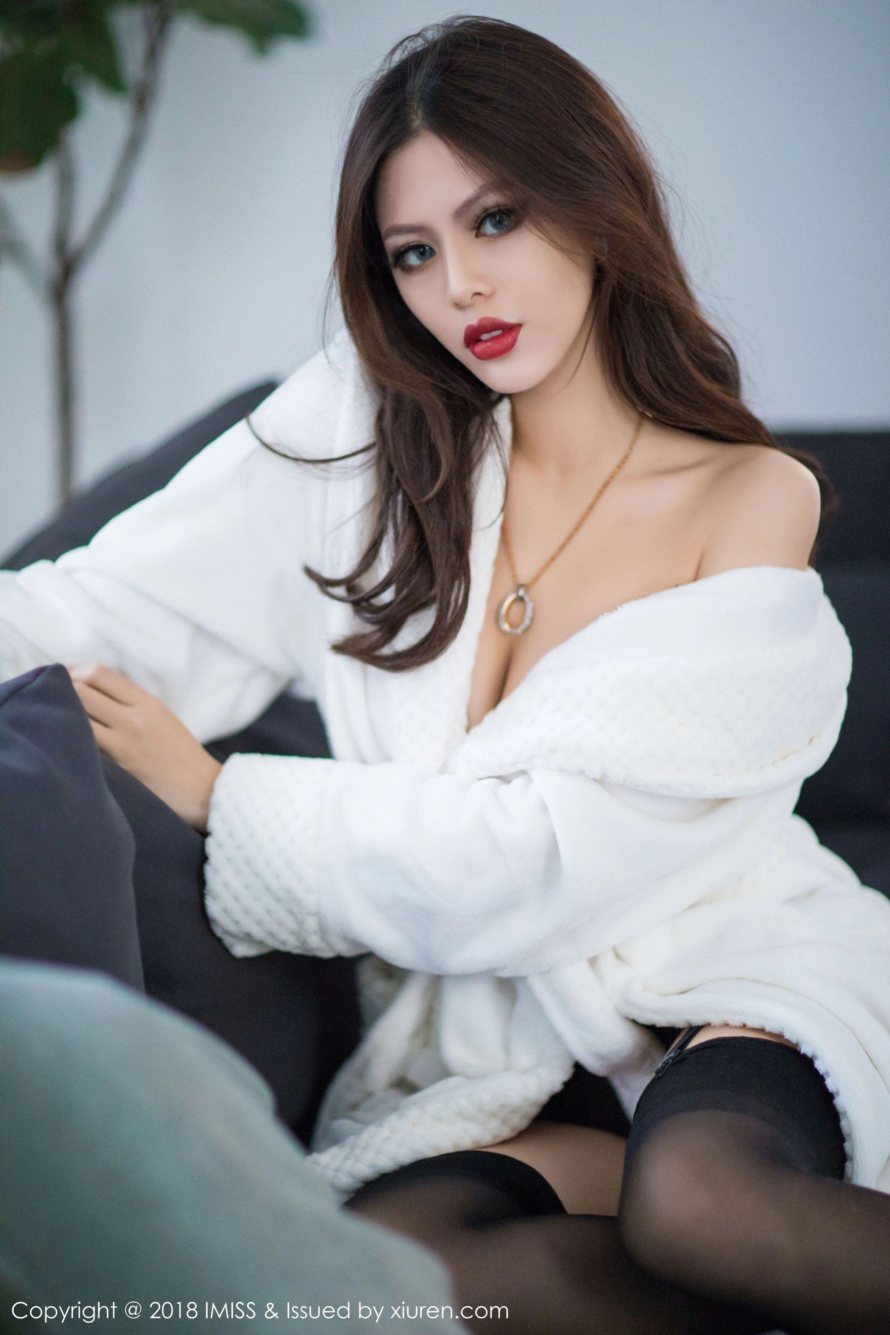 若彤boomboom《高挑美女的黑丝魅惑》 爱蜜社IMiss Vol.231第5张