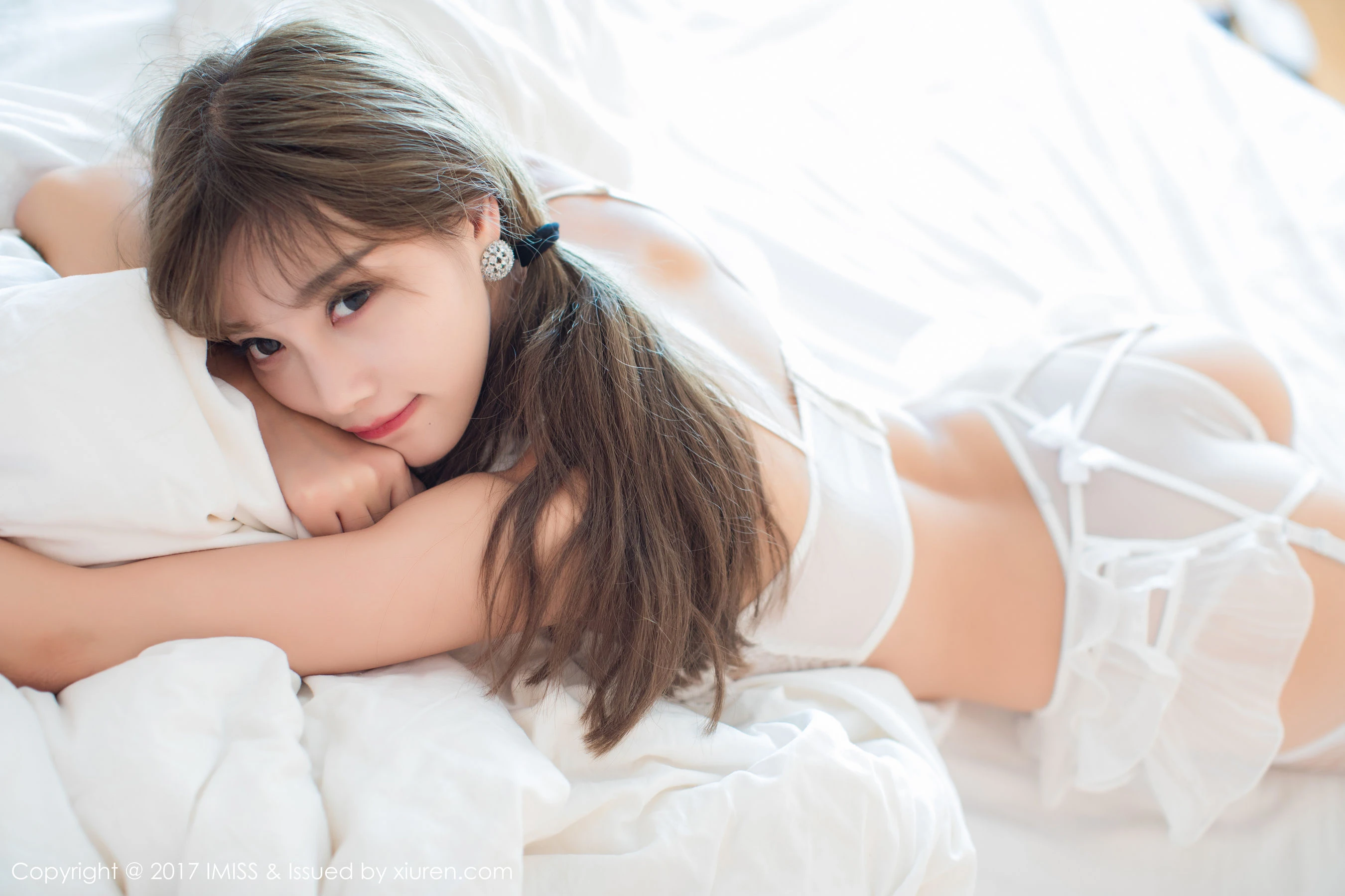  杨晨晨sugar《蕾丝网袜与性感比基尼》 爱蜜社IMiss Vol.183第3张