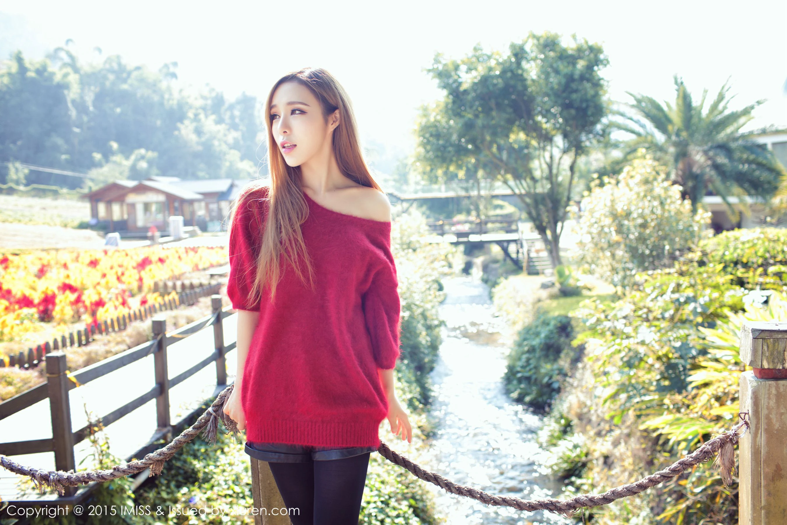 重庆美女游潇潇《旅拍套图》 爱蜜社IMiss Vol.047第1张