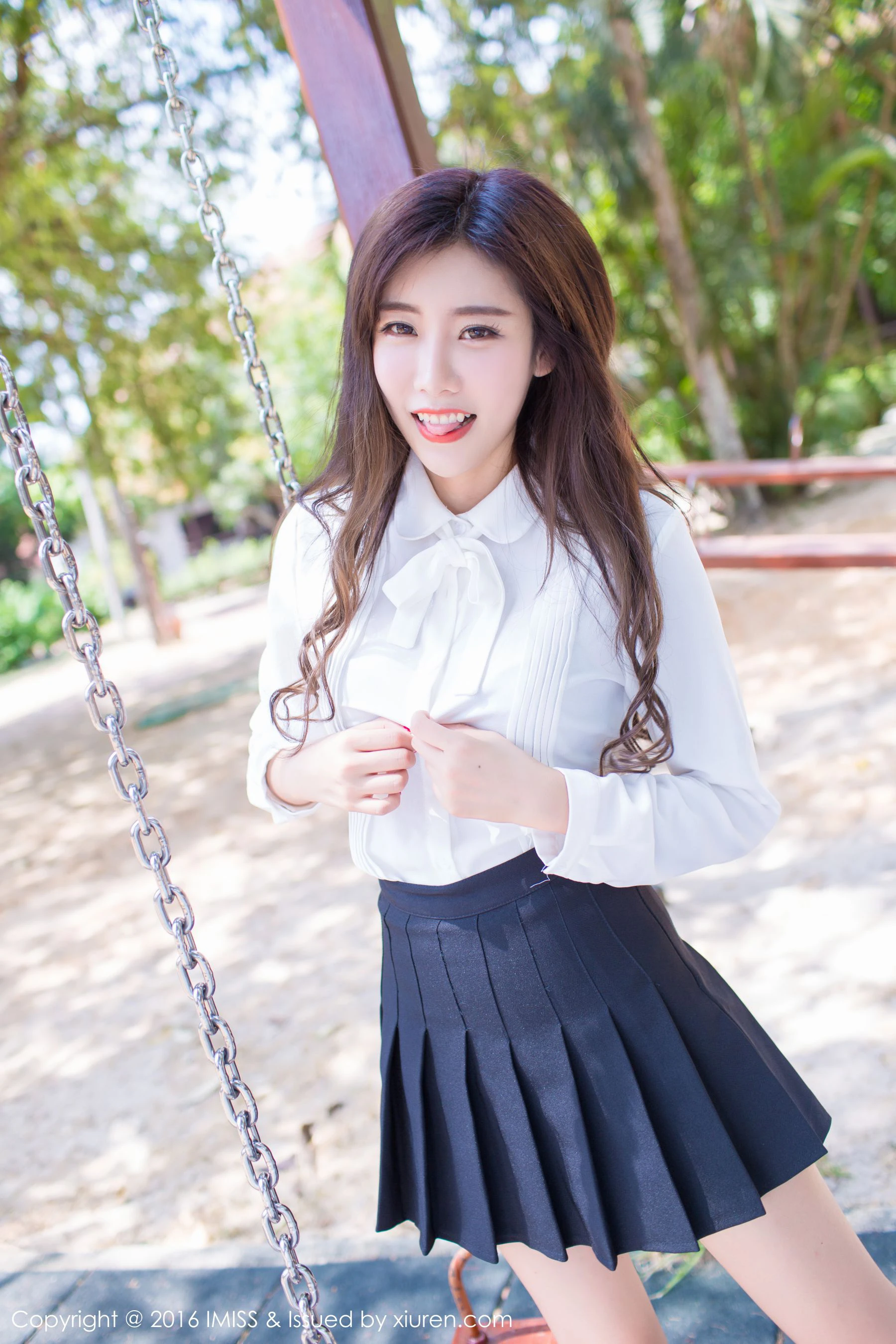 程小烦不烦《性感比基尼和白衬衫+短裙》 爱蜜社IMiss Vol.089第16张