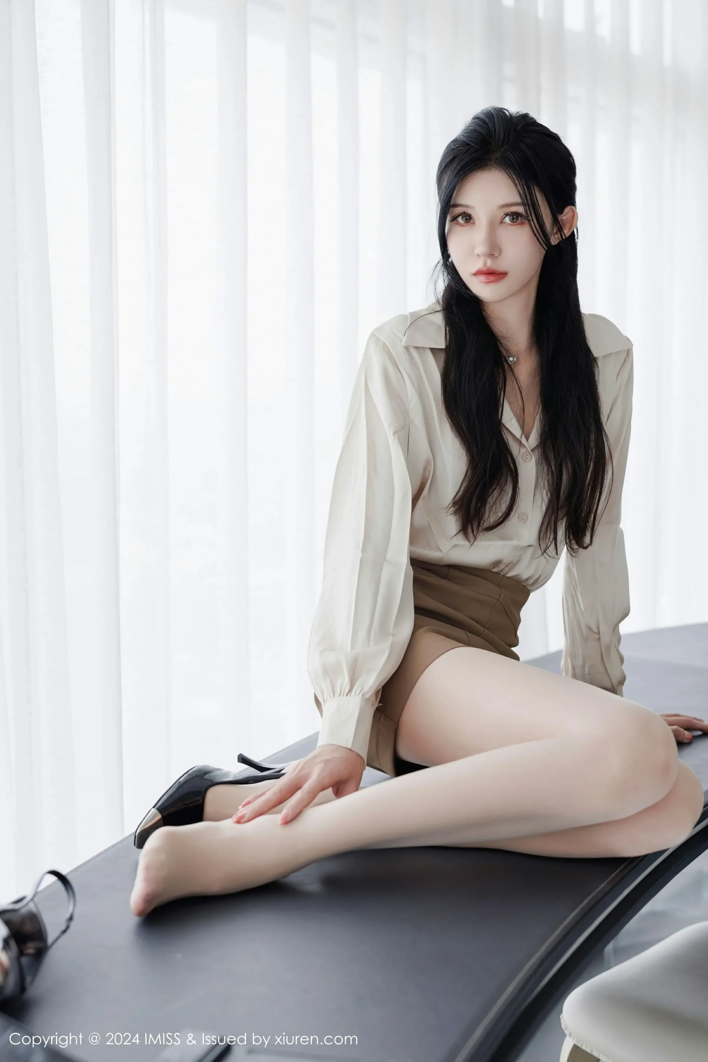  爱蜜社 VOL.767 泥鳅鳅 [44P]第5张