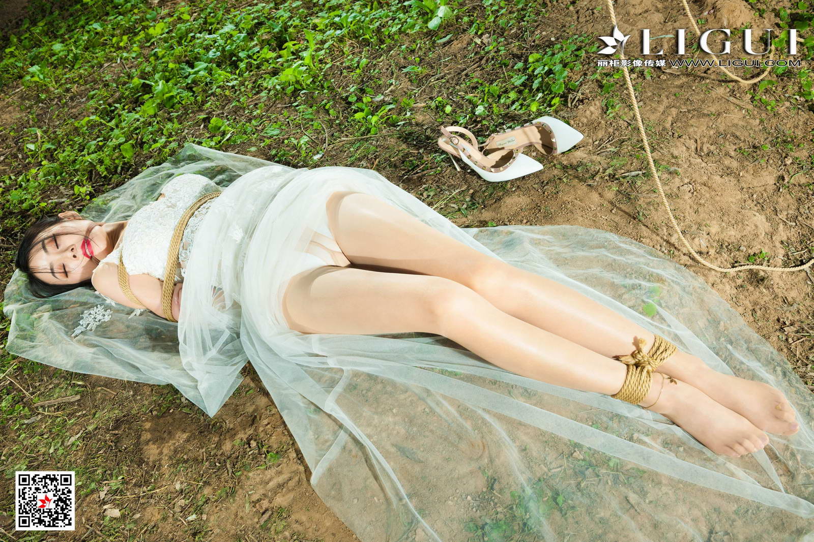 Ligui丽柜 2020.10.16《郊野无助的挣扎》白雪第6张