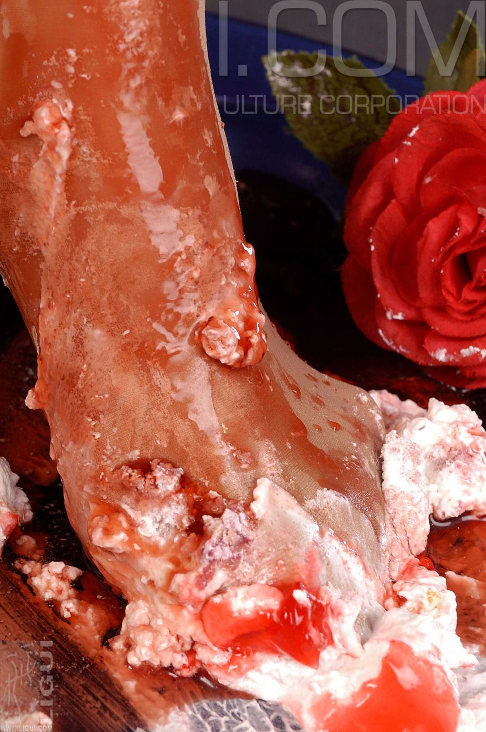 [丽柜LiGui] Model 慕子《美味的蛋糕》丝足写真集图第1张