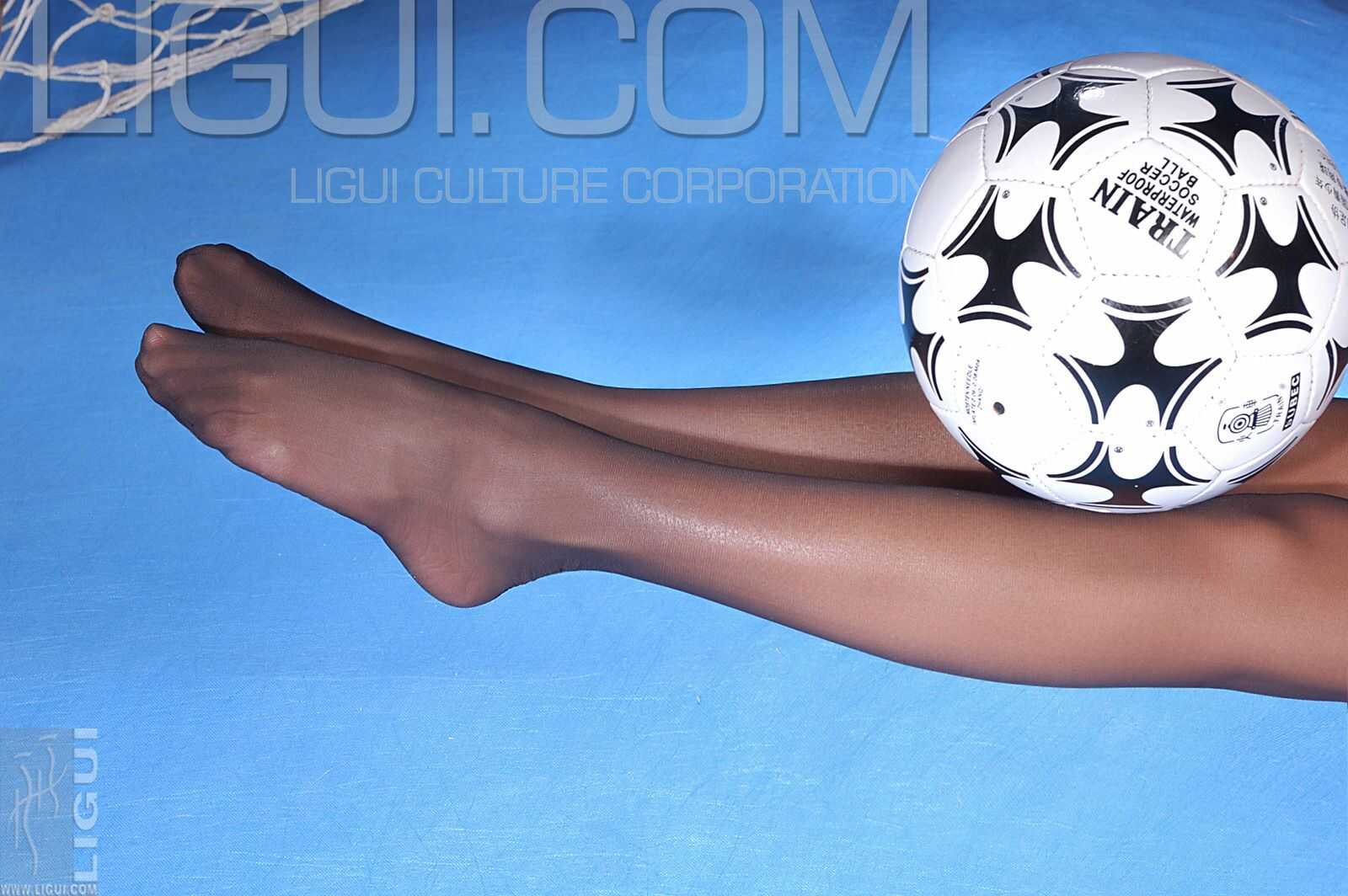 [丽柜LiGui] Model 默默《足球寶貝》丝足写真集图片第3张