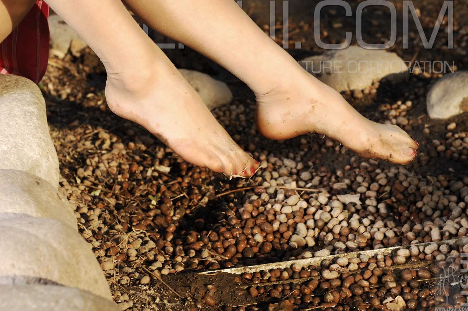 [丽柜LiGui] Model 海伦《春天來了》丝足写真图片第6张