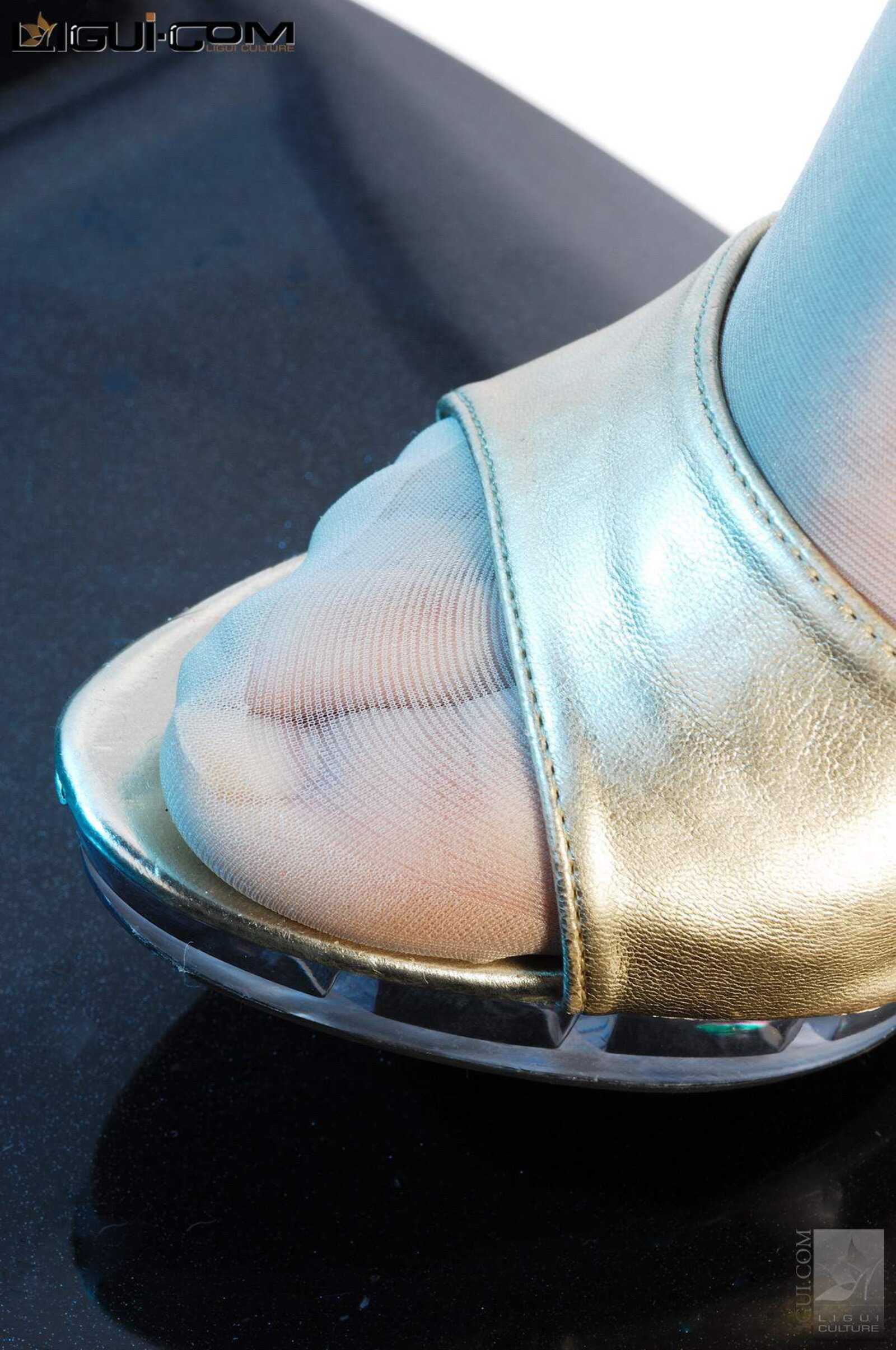 [丽柜LiGui] Model 猫柯希《白丝淡雅》丝足写真图片第1张