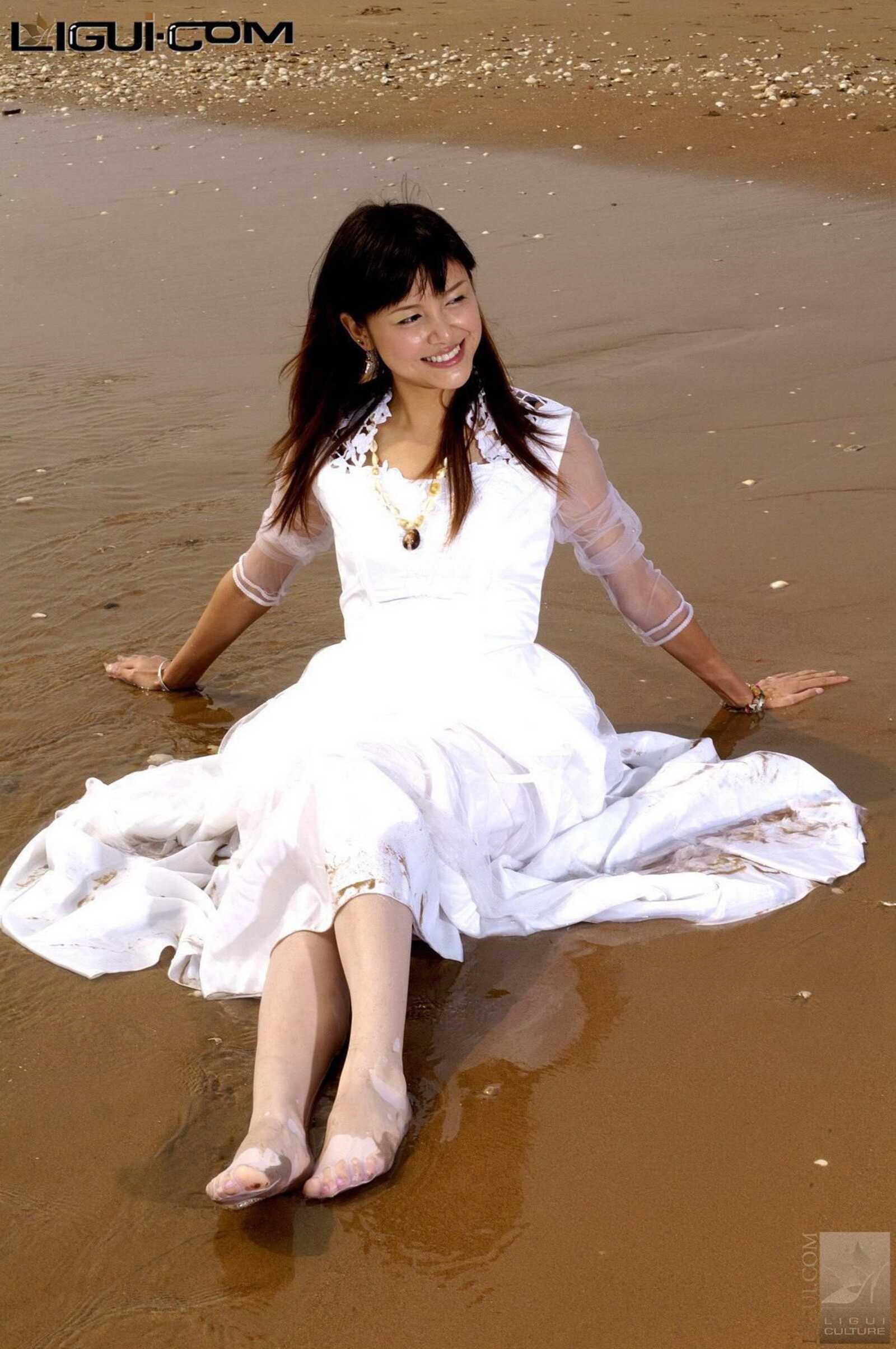 [丽柜LiGui] Model 菲儿《丝袜版白雪公主》丝足写真第4张