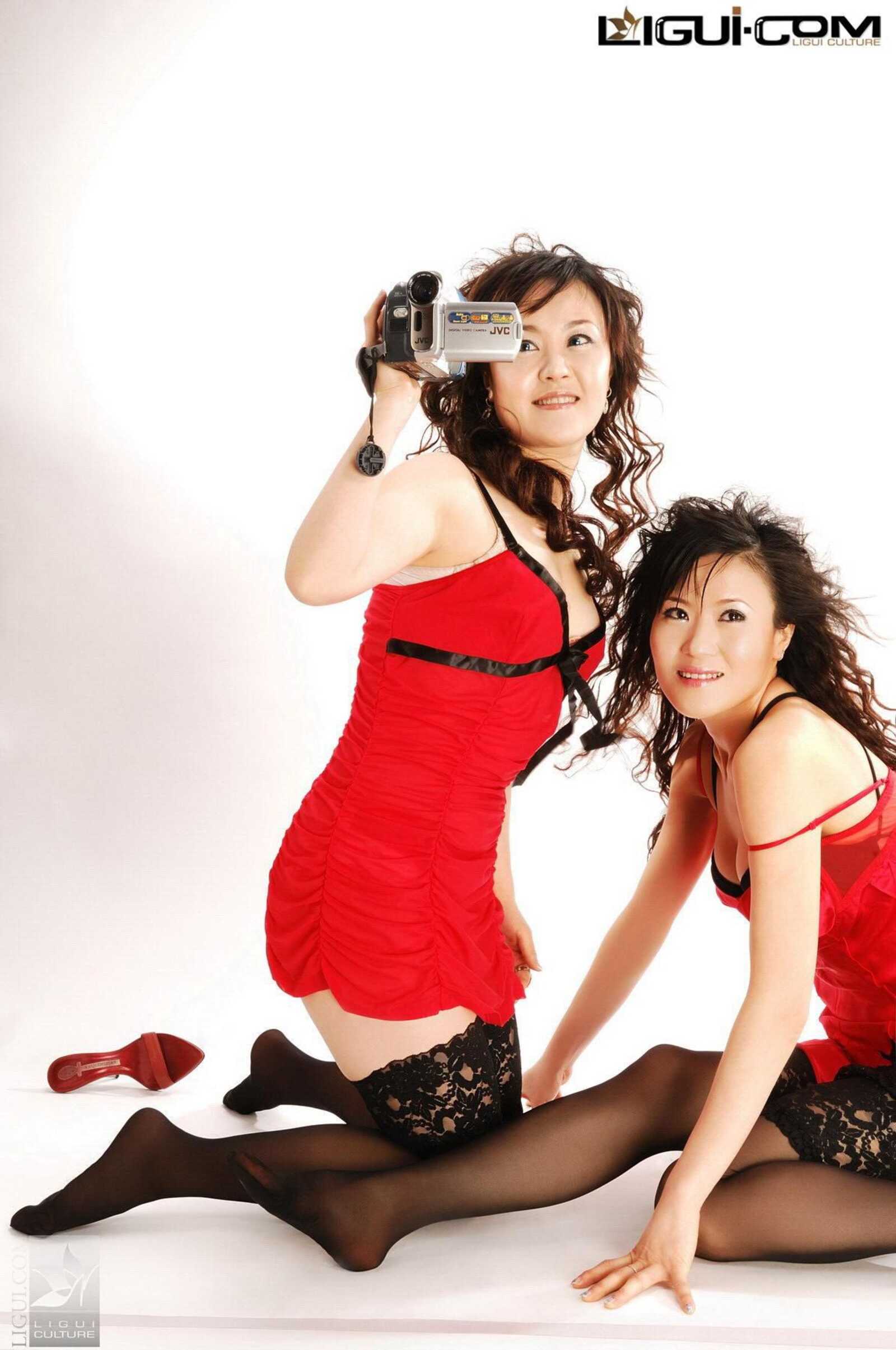 [丽柜LiGui] Model 琪琪姐妹《演唱组》丝足写真图片第18张