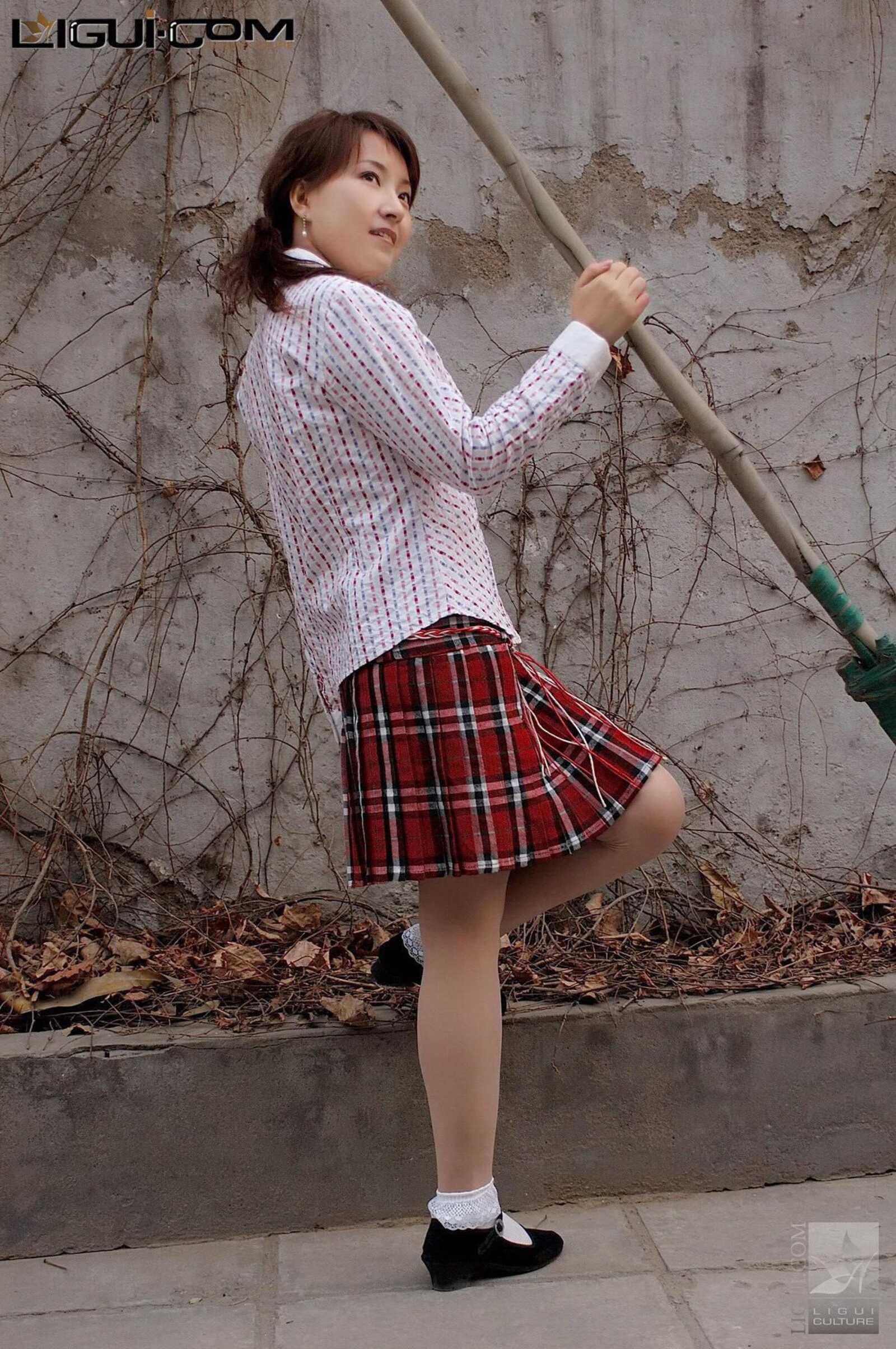 [丽柜LiGui] Model 英子《初恋布鞋女孩》丝足写真图第16张