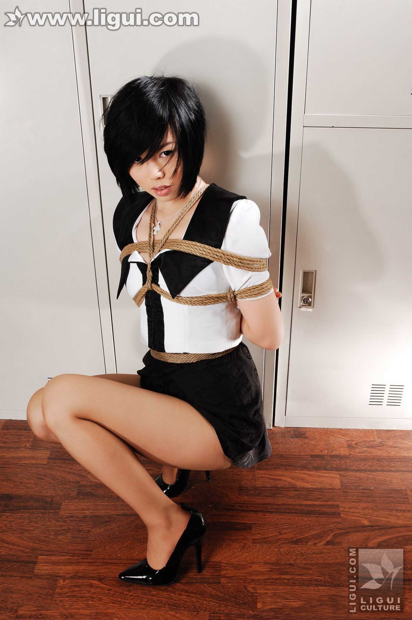 Model 慕子《换衣间风波之娇柔玉女“五花大绑”第9张