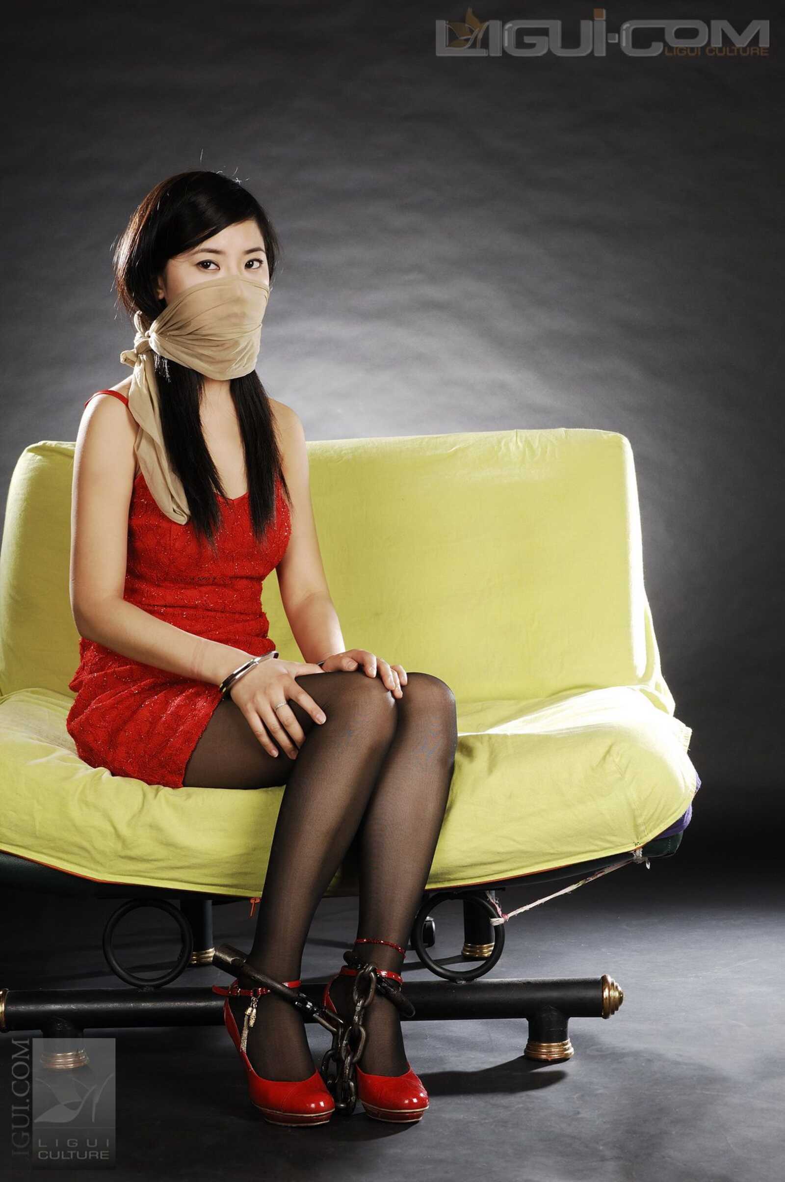 Model 卡鲁鲁《俏皮可爱小美女伊贺流袜堵式束缚第11张