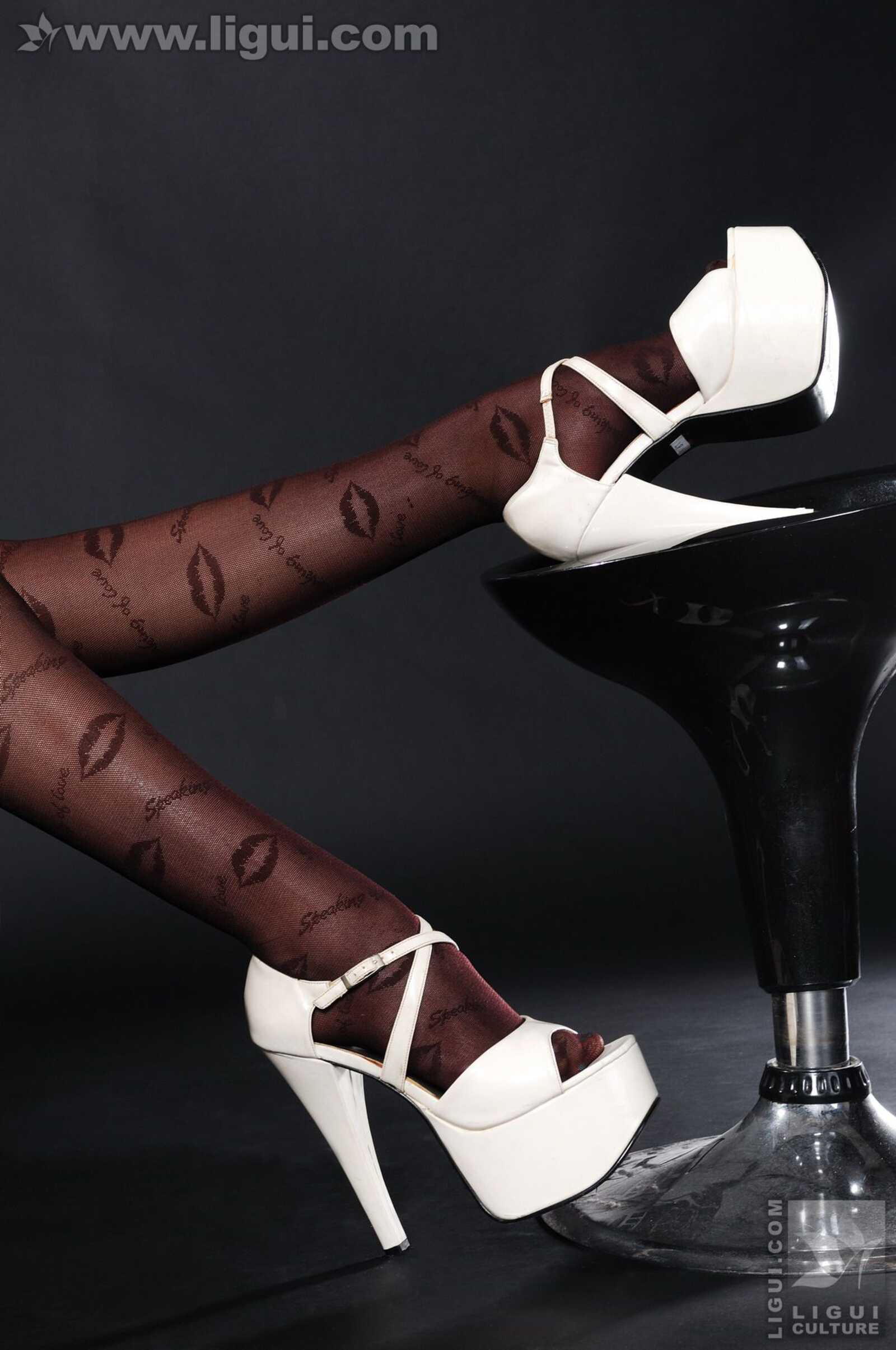 Model 孙跃《性感迷人的丝袜》 [丽柜LiGui] 美腿玉第11张